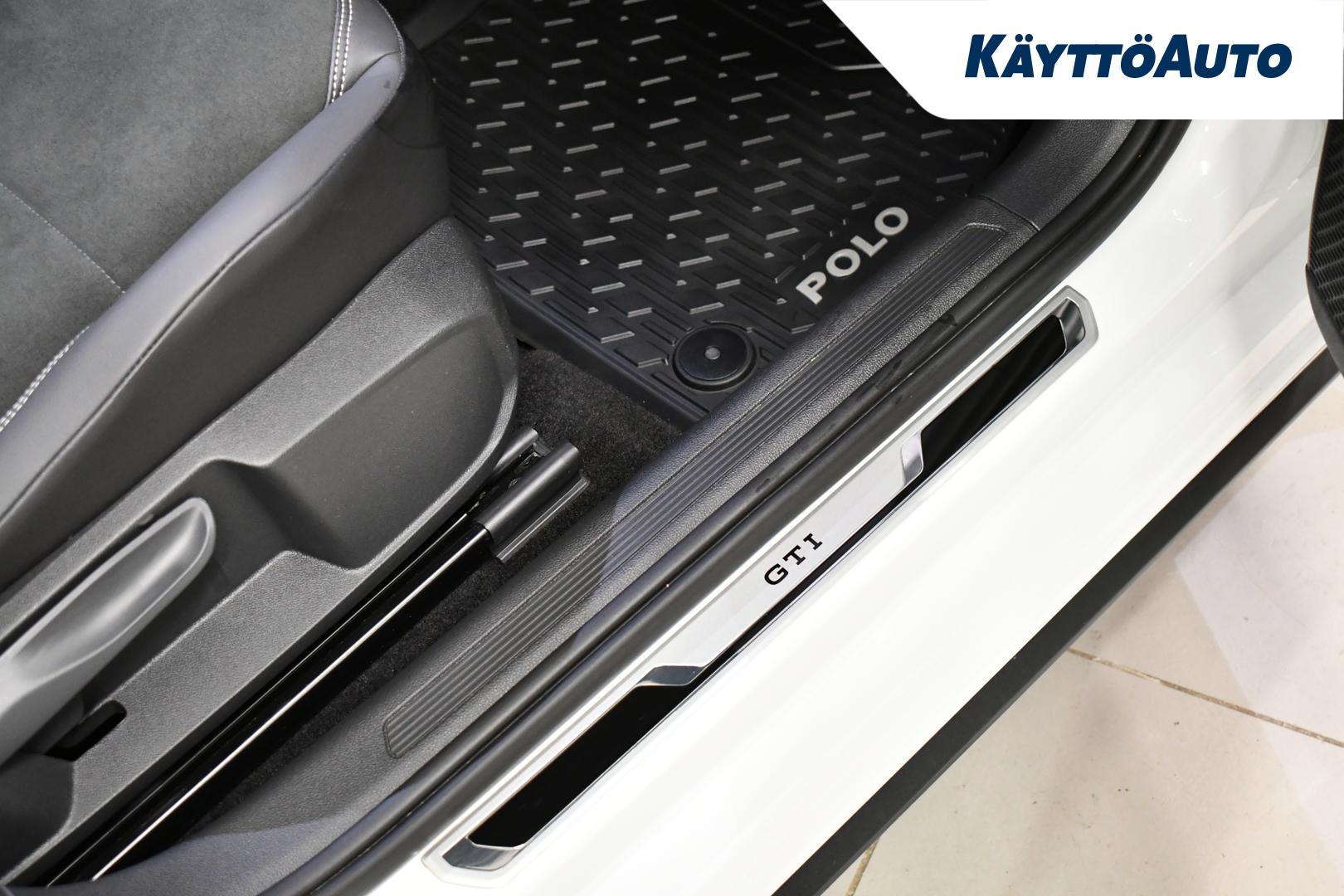 VOLKSWAGEN Polo 2023