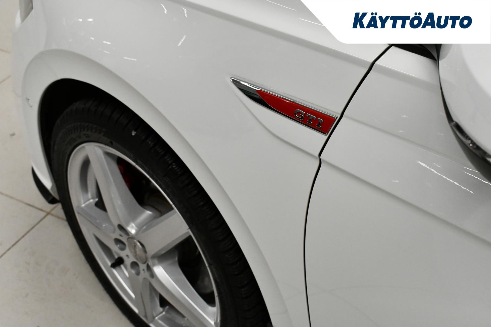 VOLKSWAGEN Polo 2023