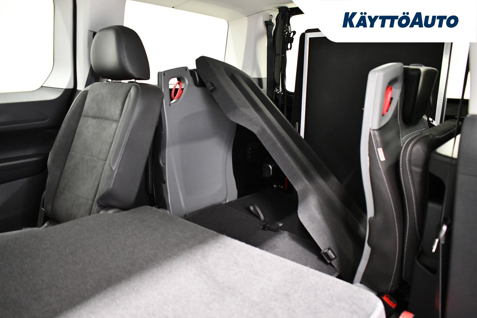VOLKSWAGEN Caddy Maxi 9