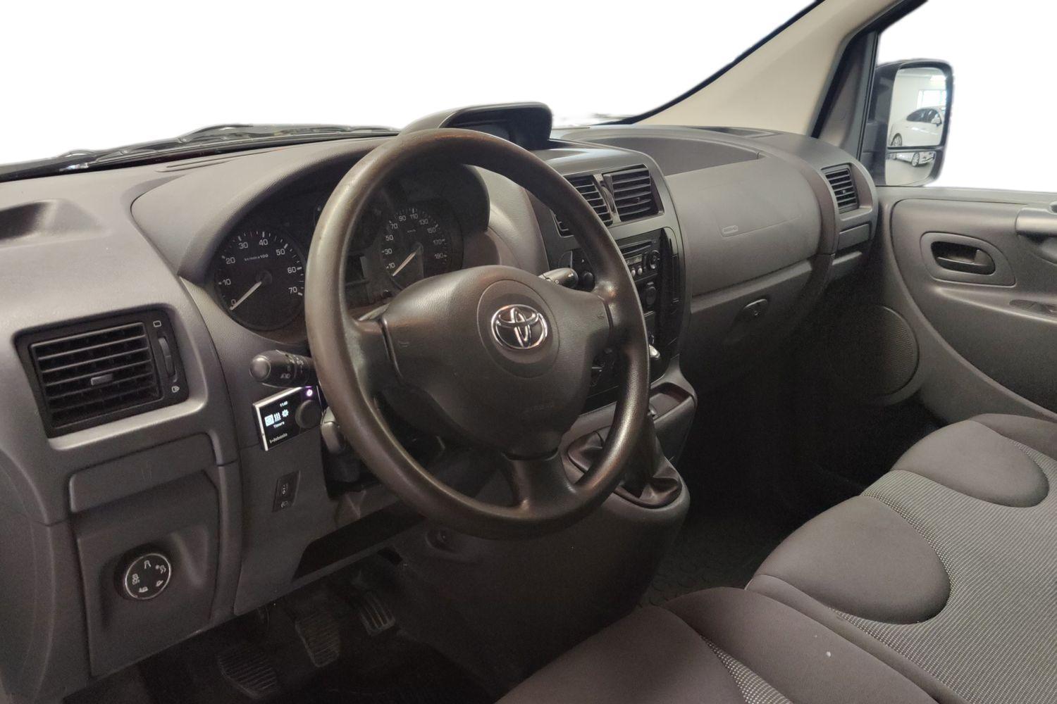 TOYOTA PROACE 2016