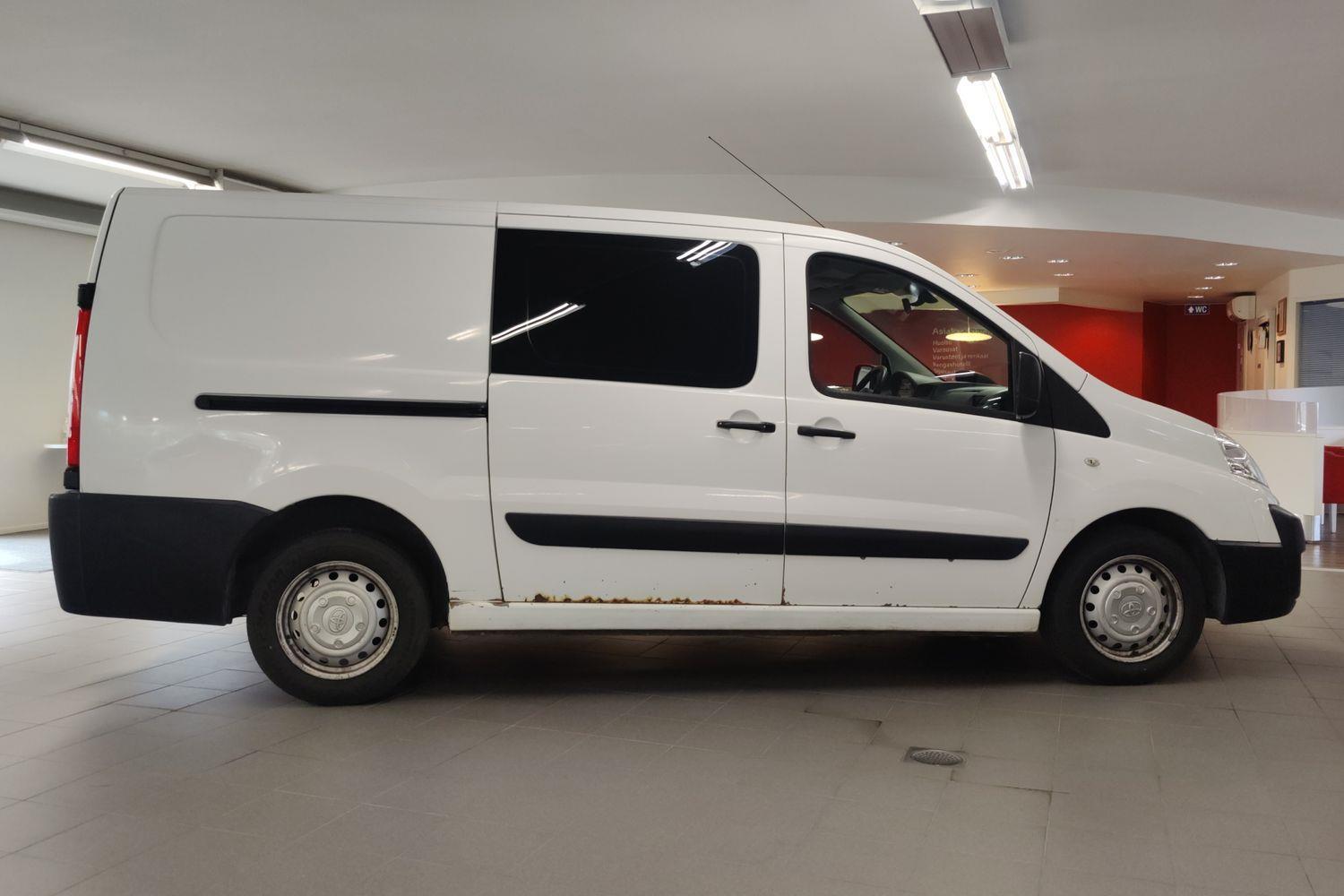 TOYOTA PROACE 2016
