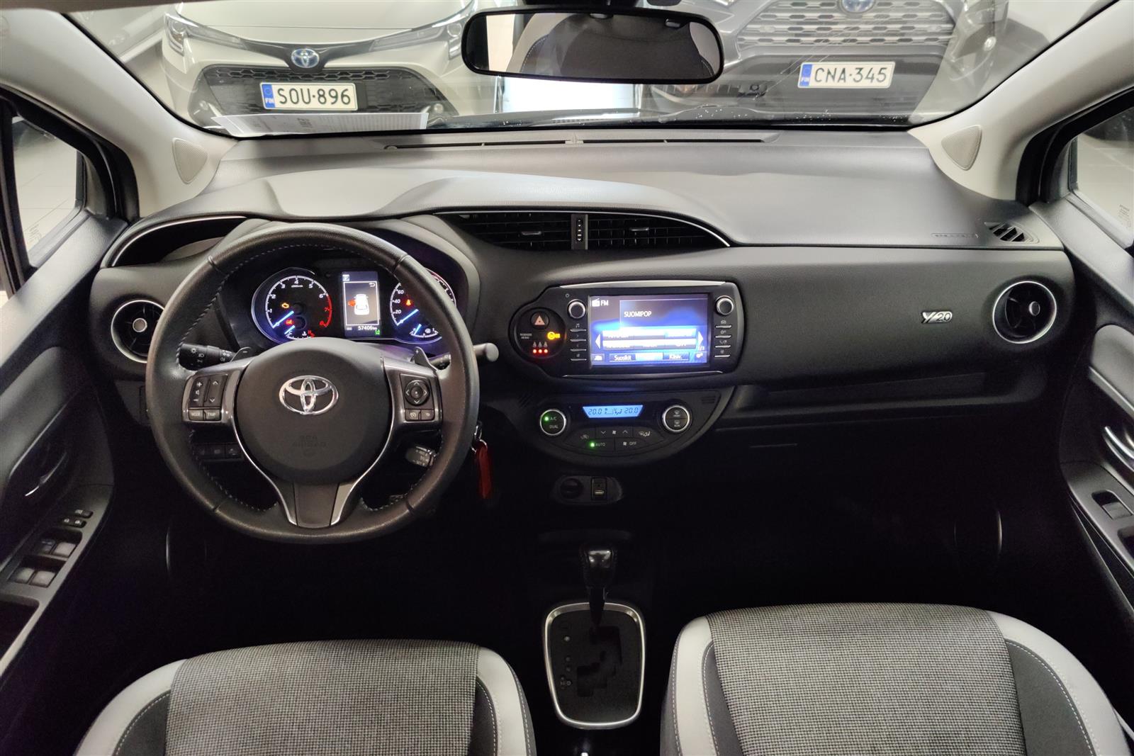 TOYOTA Yaris 2019