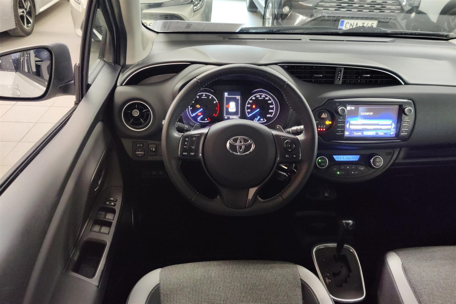 TOYOTA Yaris 2019