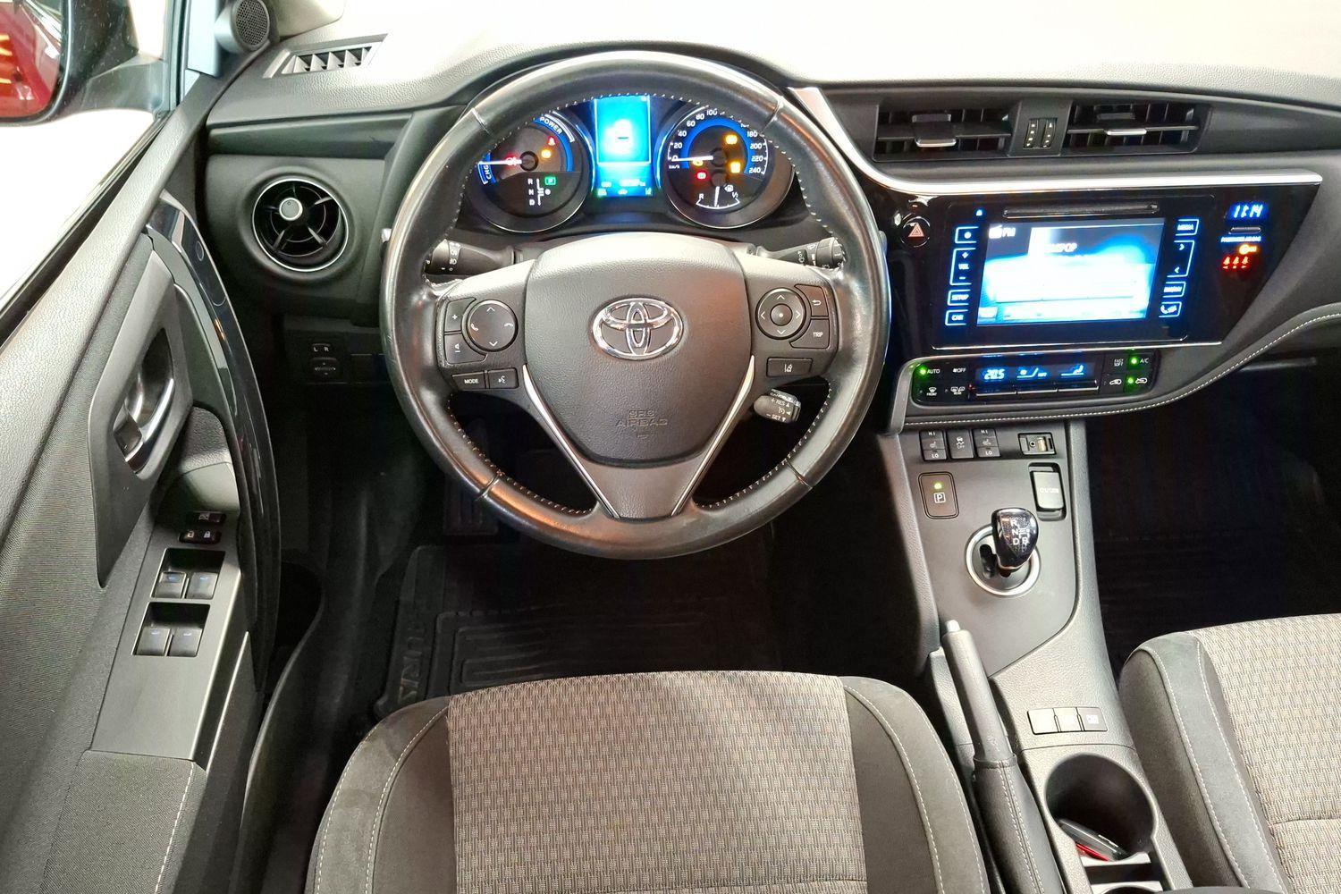 TOYOTA Auris 2018