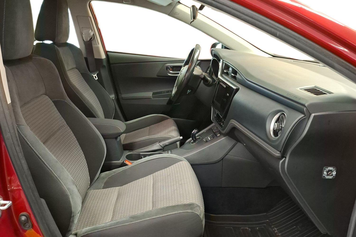 TOYOTA Auris 2018