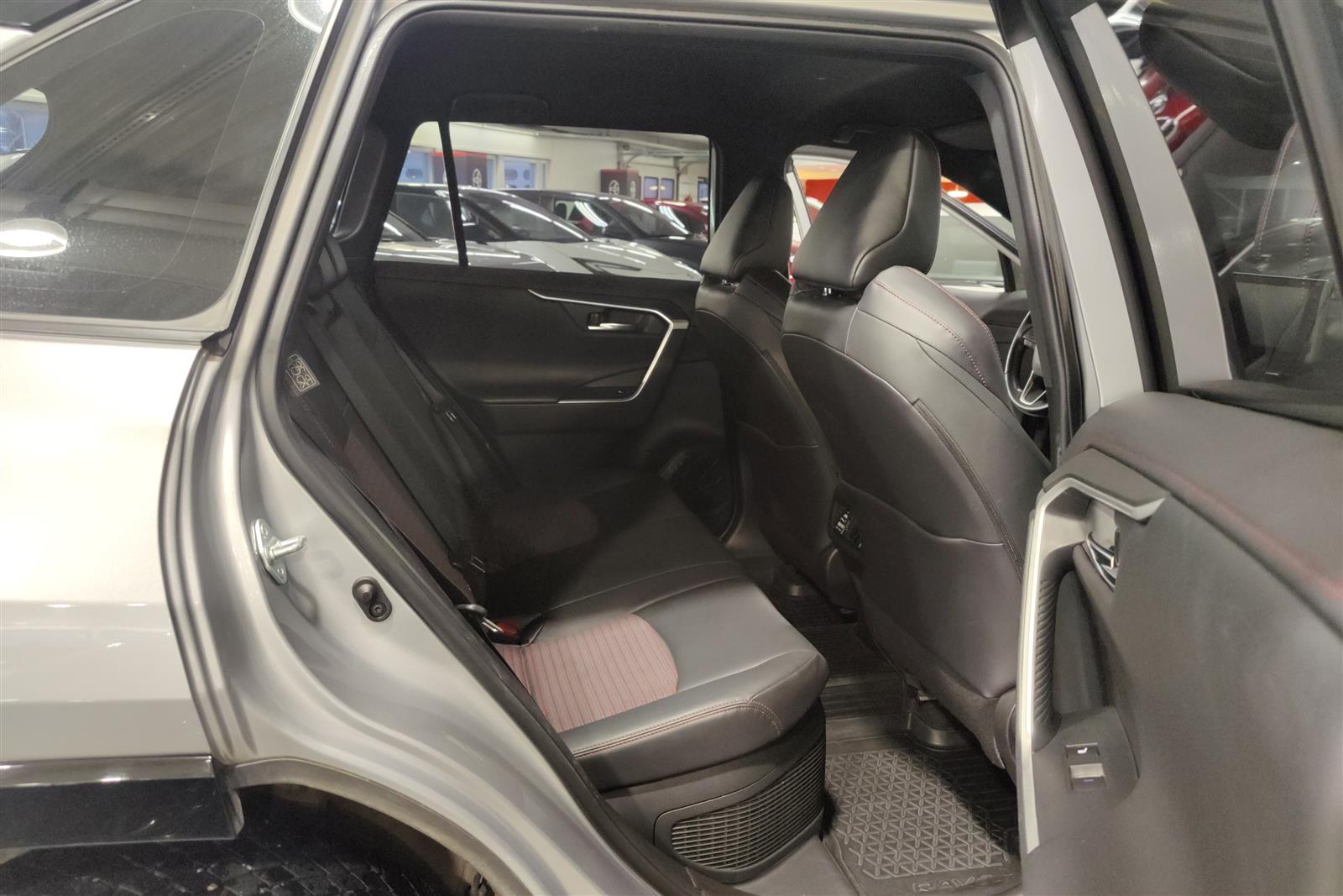 TOYOTA RAV4 Plug-in 2021