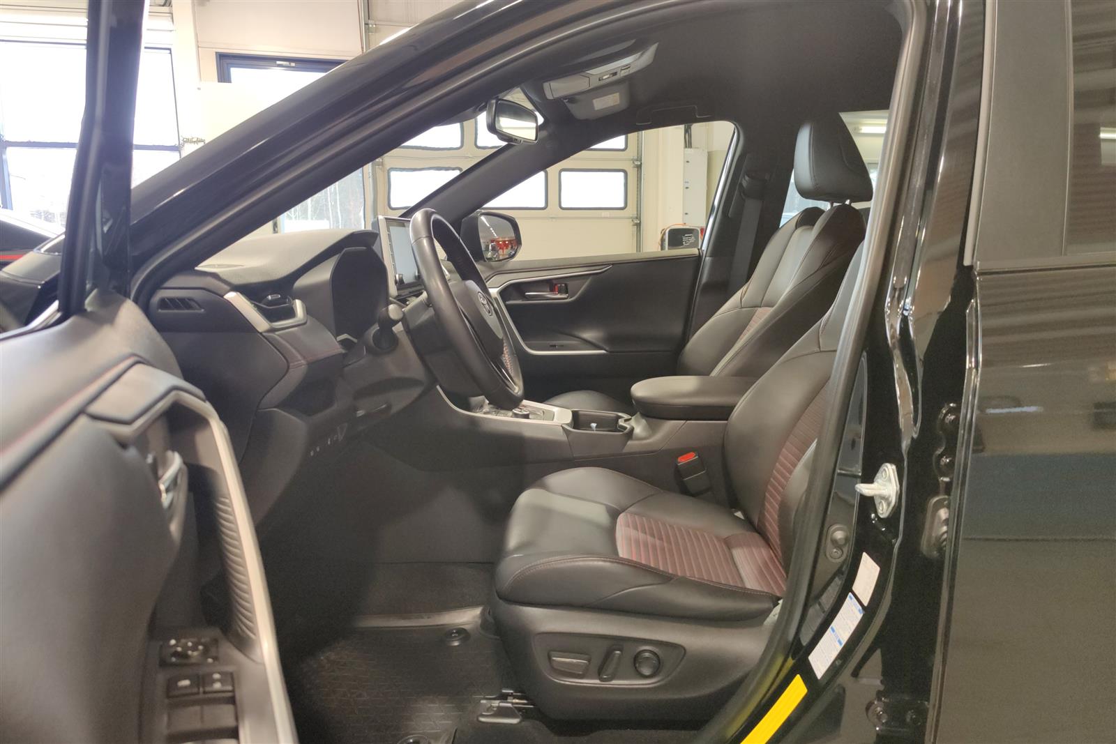 TOYOTA RAV4 Plug-in 2021