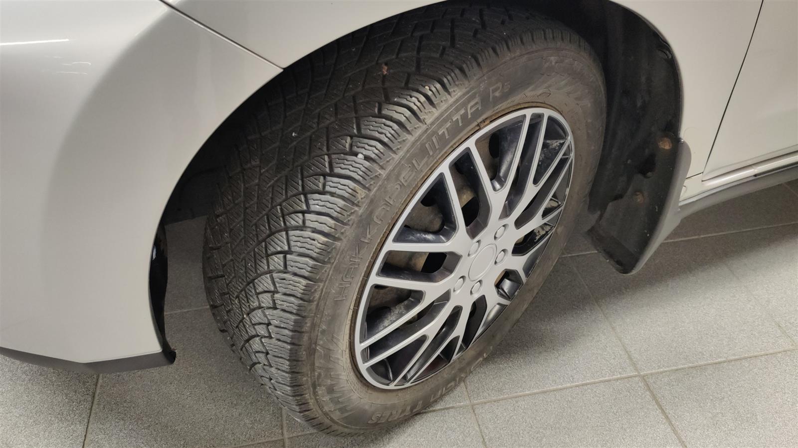 TOYOTA URBAN CRUISER 2011