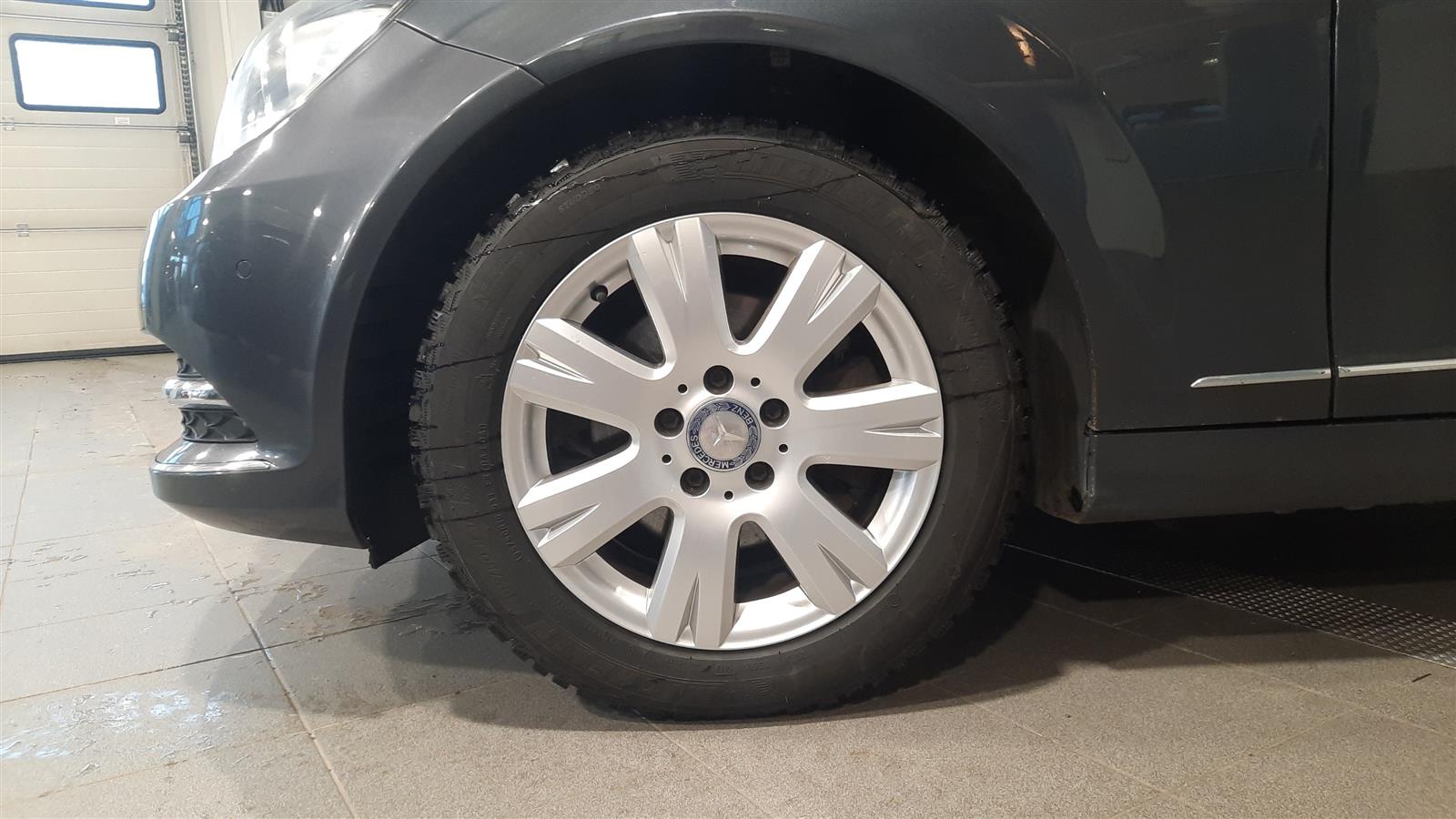 MERCEDES-BENZ C 2013