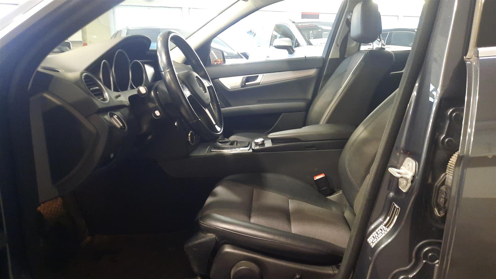 MERCEDES-BENZ C 2013