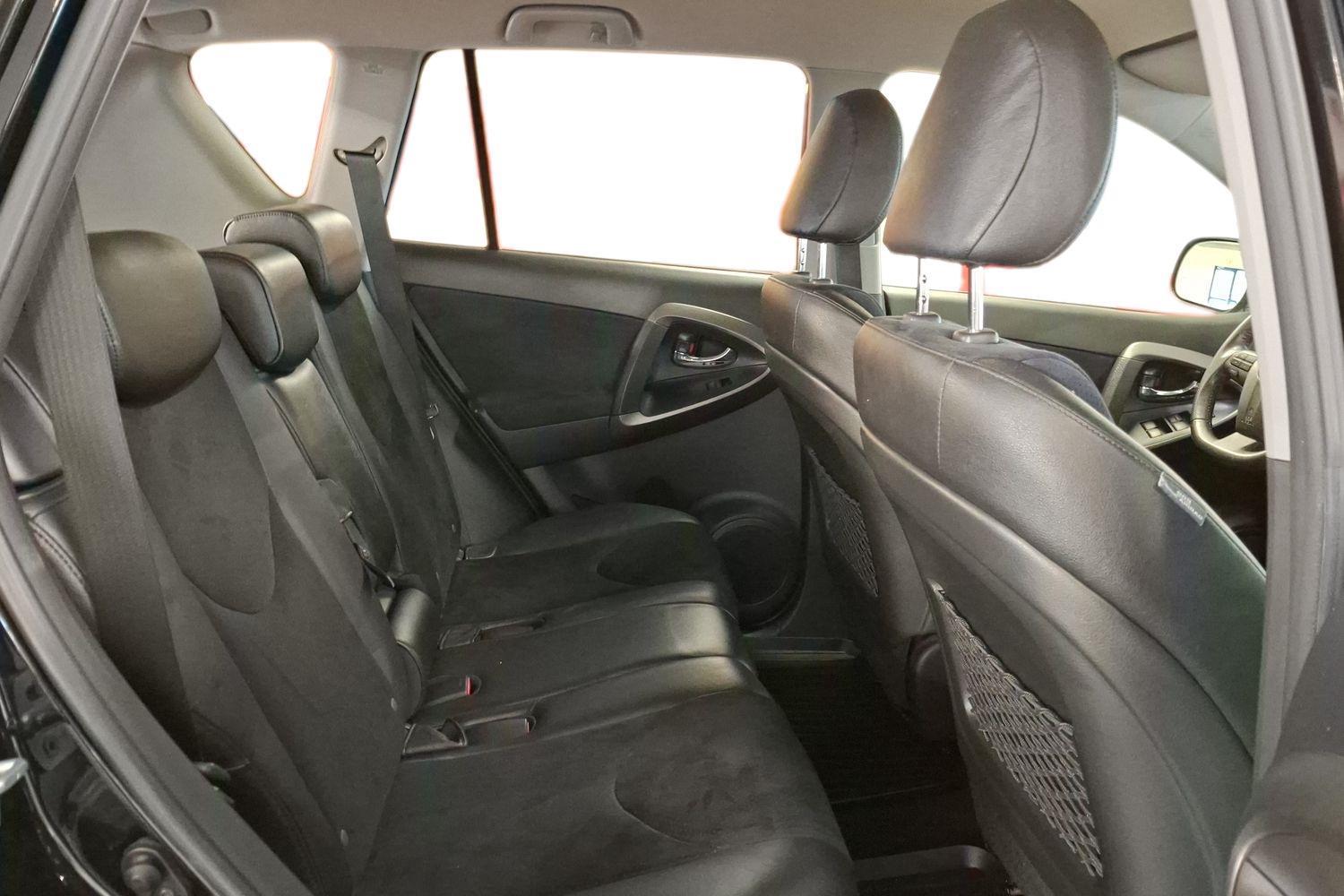 TOYOTA RAV4 2013