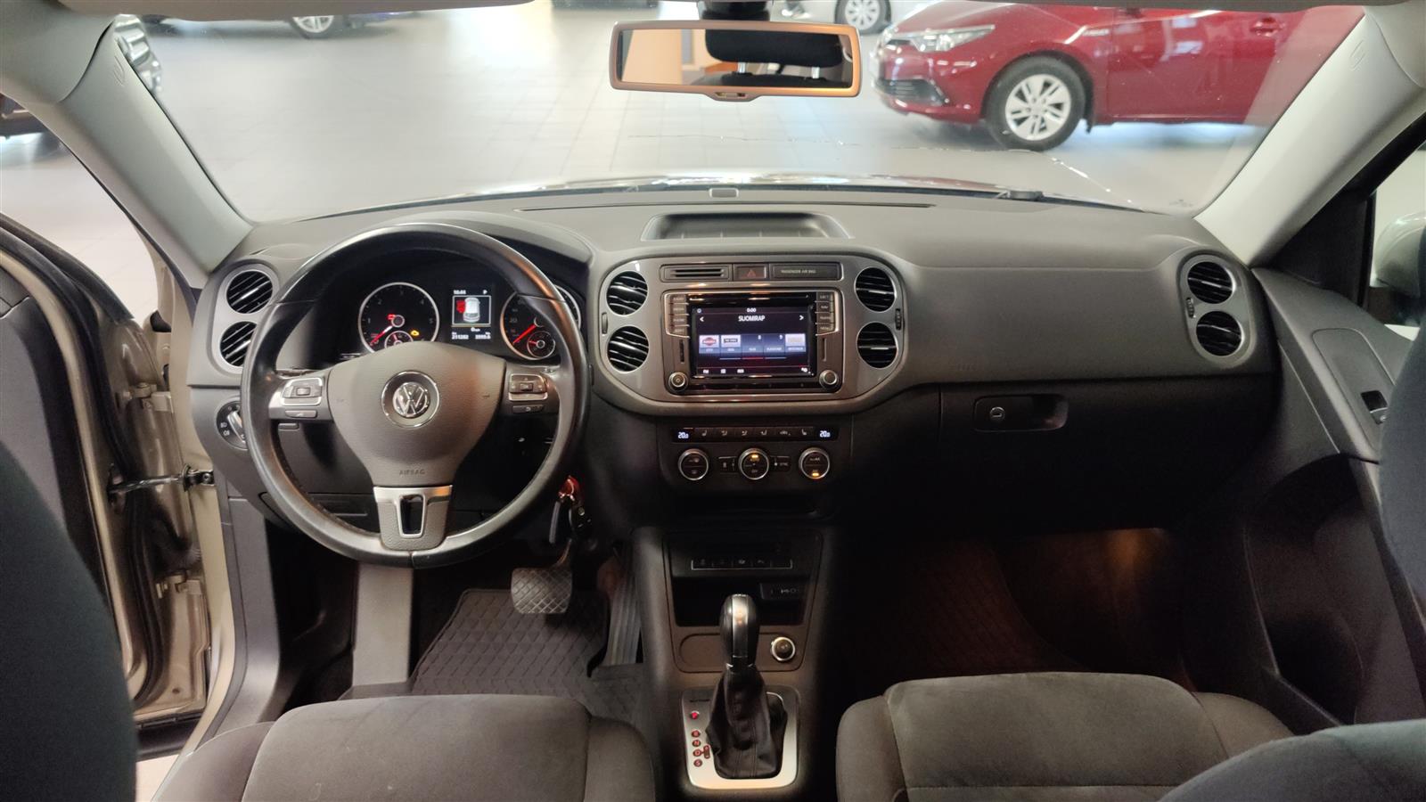 VOLKSWAGEN TIGUAN 2016