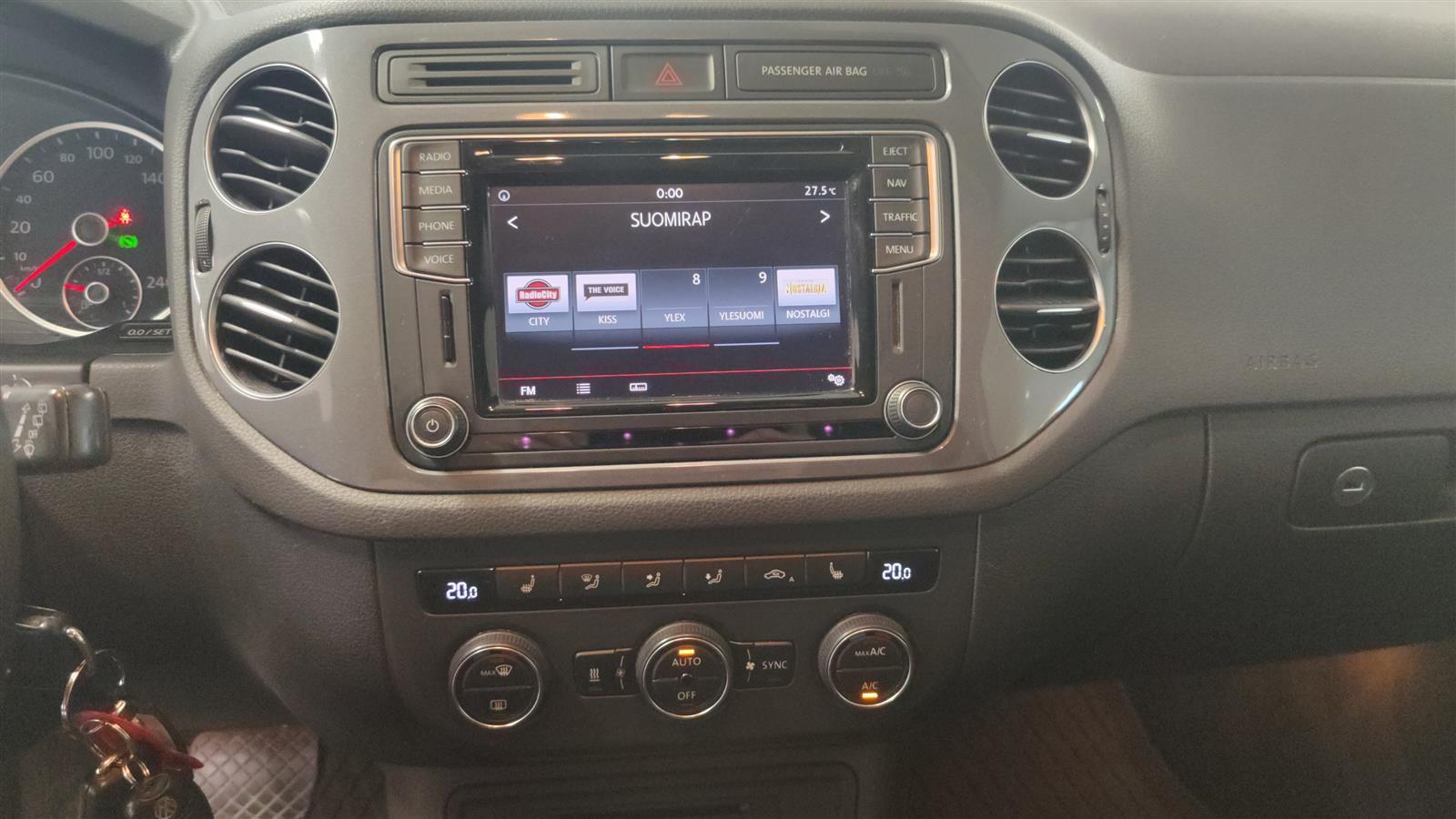 VOLKSWAGEN TIGUAN 2016