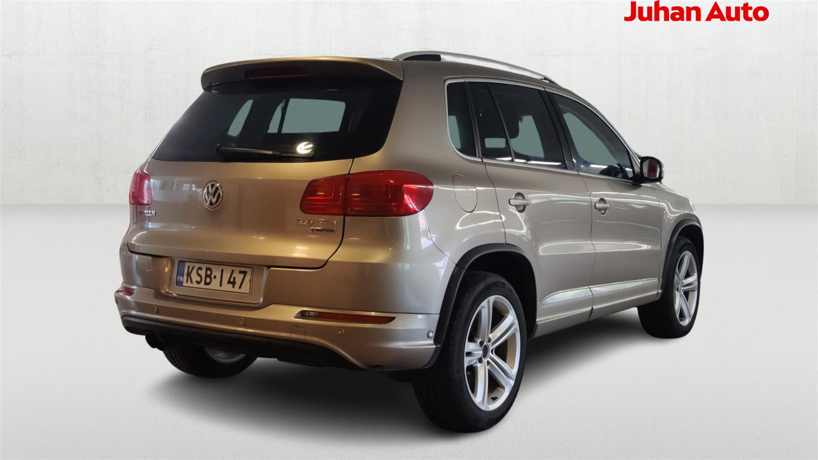 VOLKSWAGEN TIGUAN 2016