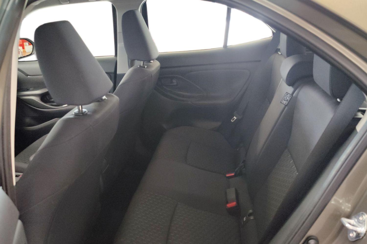 TOYOTA Yaris Cross 2025