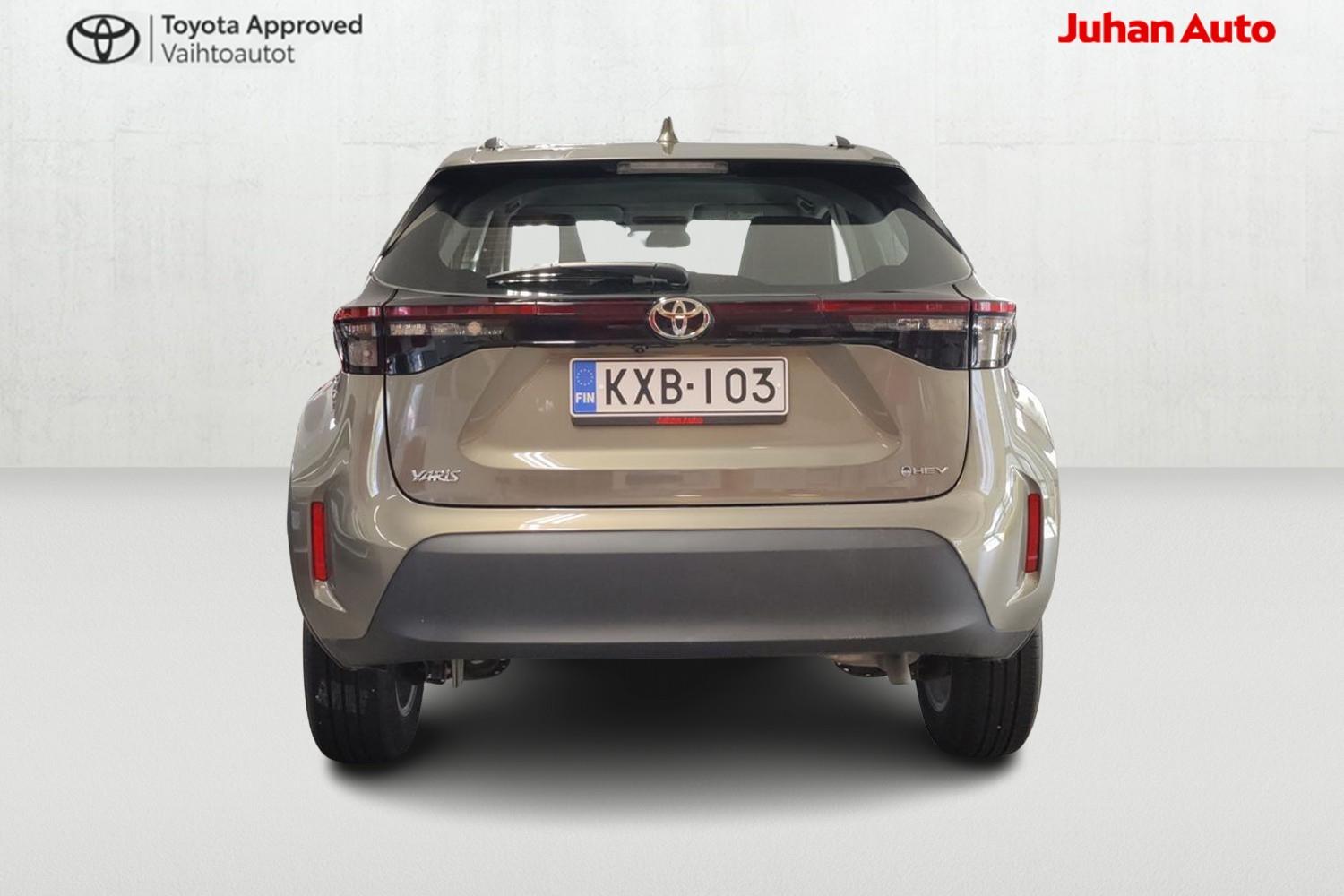 TOYOTA Yaris Cross 2025