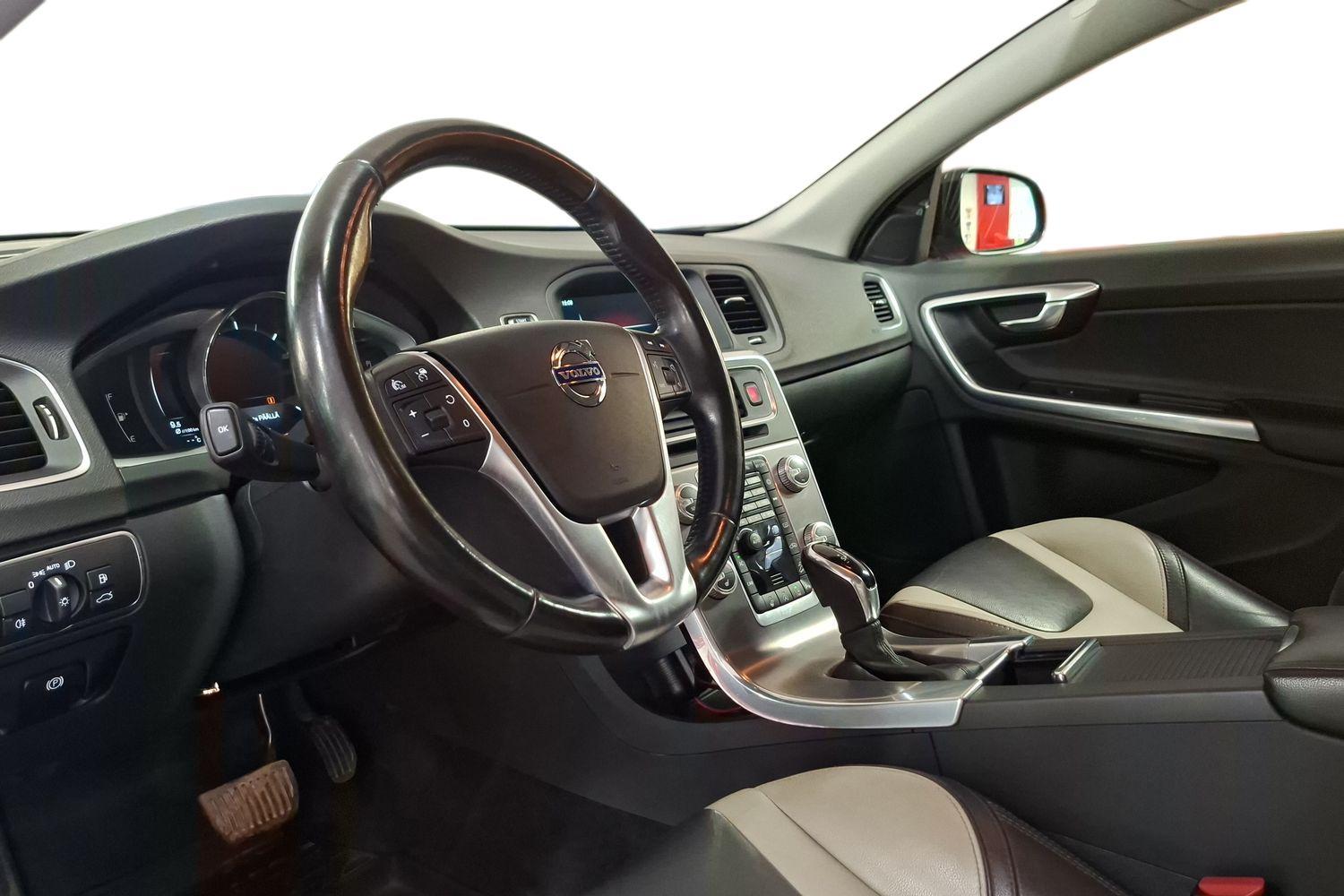 VOLVO V60 Cross Country 2017