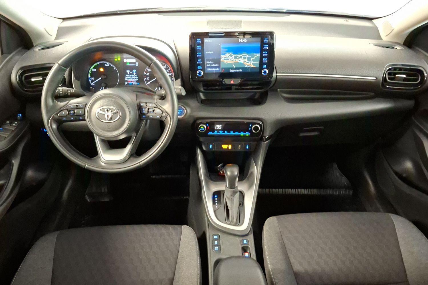 TOYOTA Yaris 2023