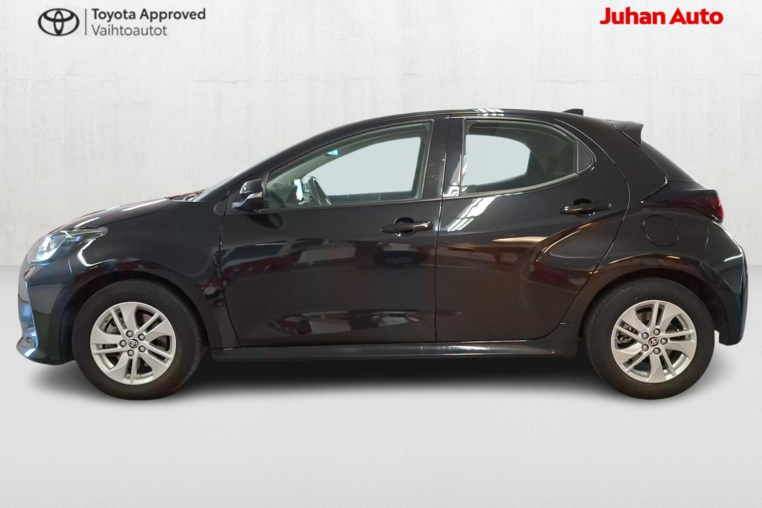 TOYOTA Yaris 2023