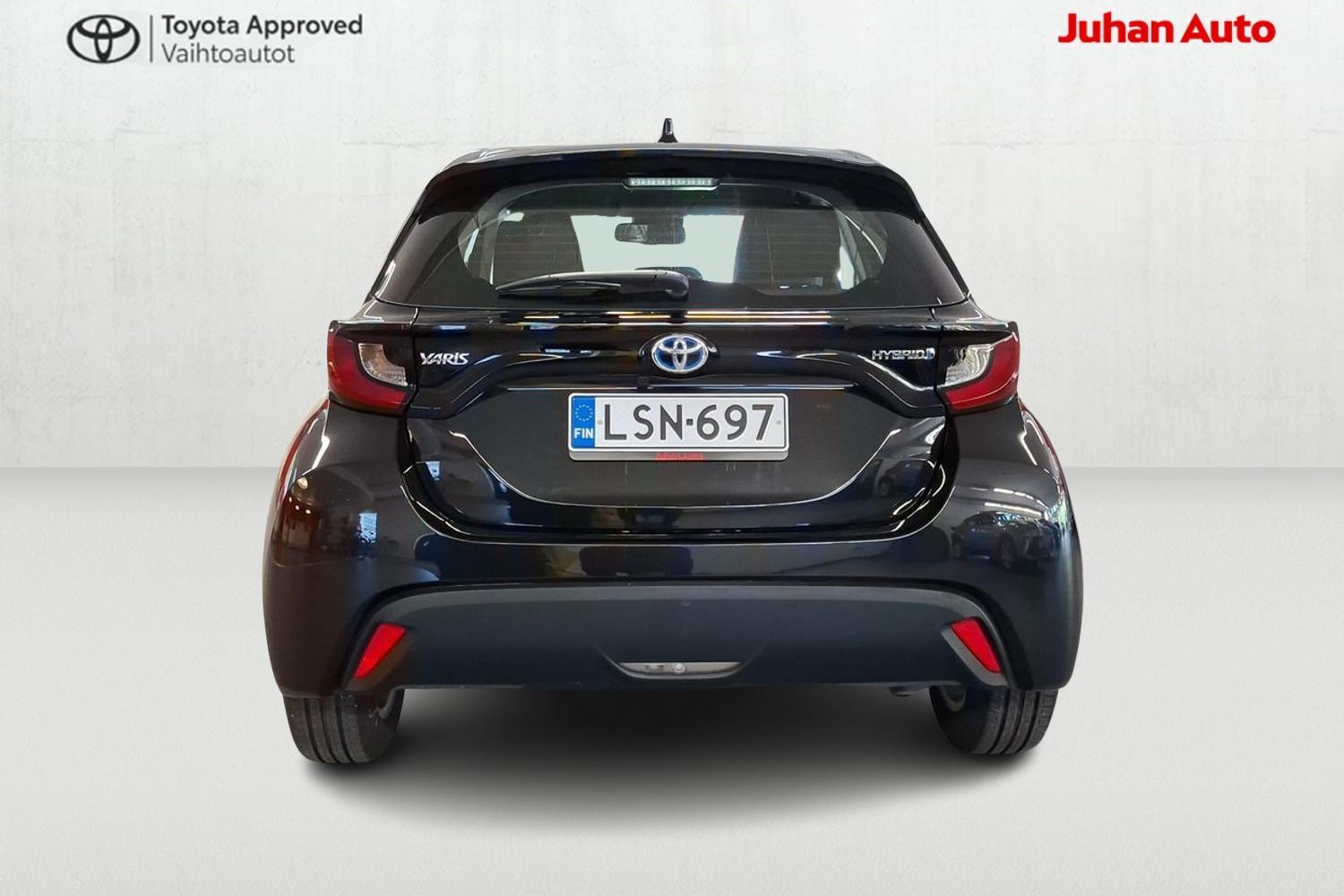 TOYOTA Yaris 2023