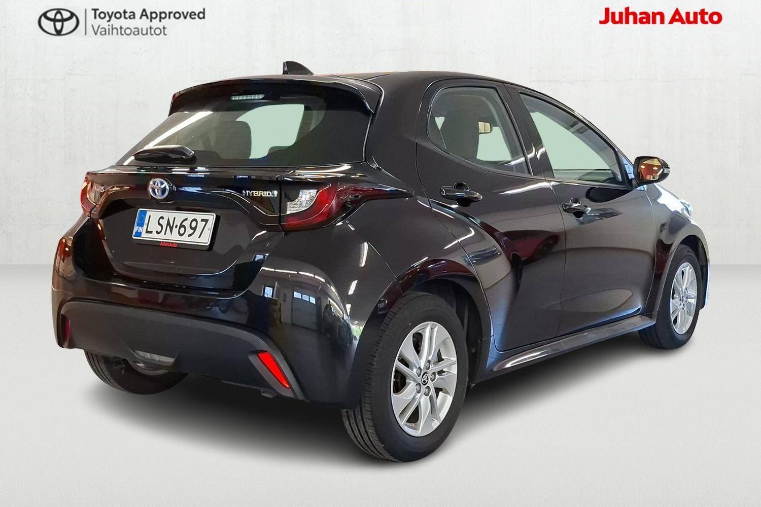 TOYOTA Yaris 2023