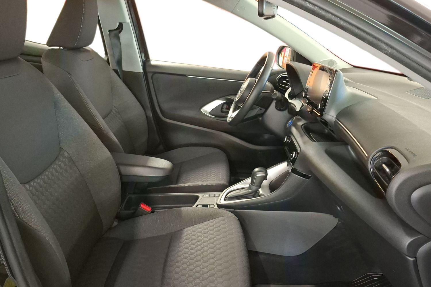 TOYOTA Yaris 2023