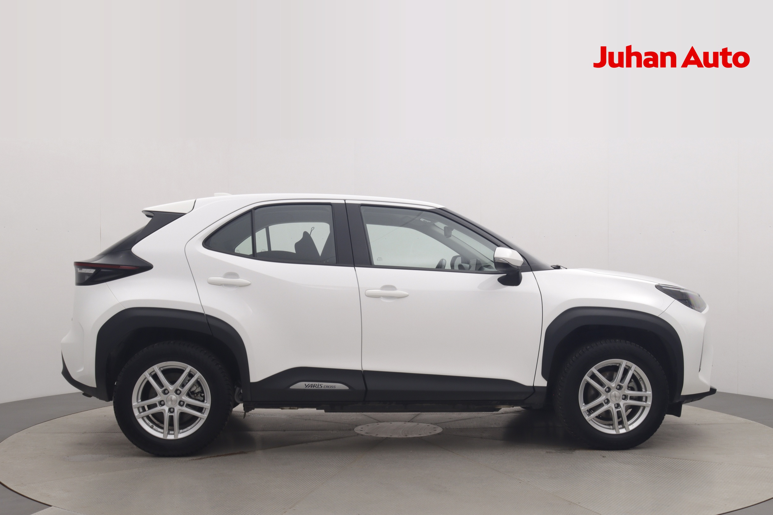 TOYOTA Yaris Cross 2023