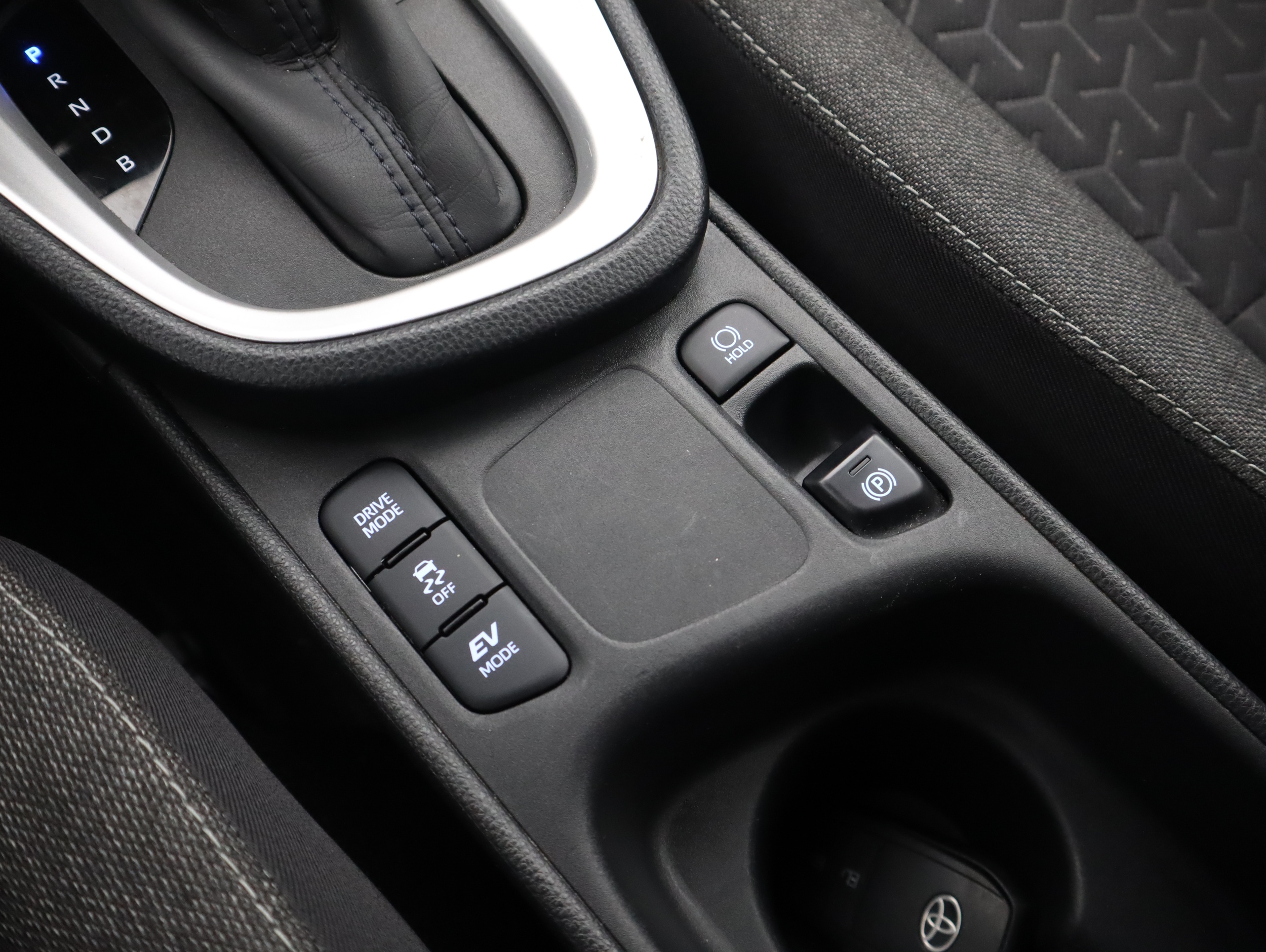 TOYOTA Yaris Cross 2023