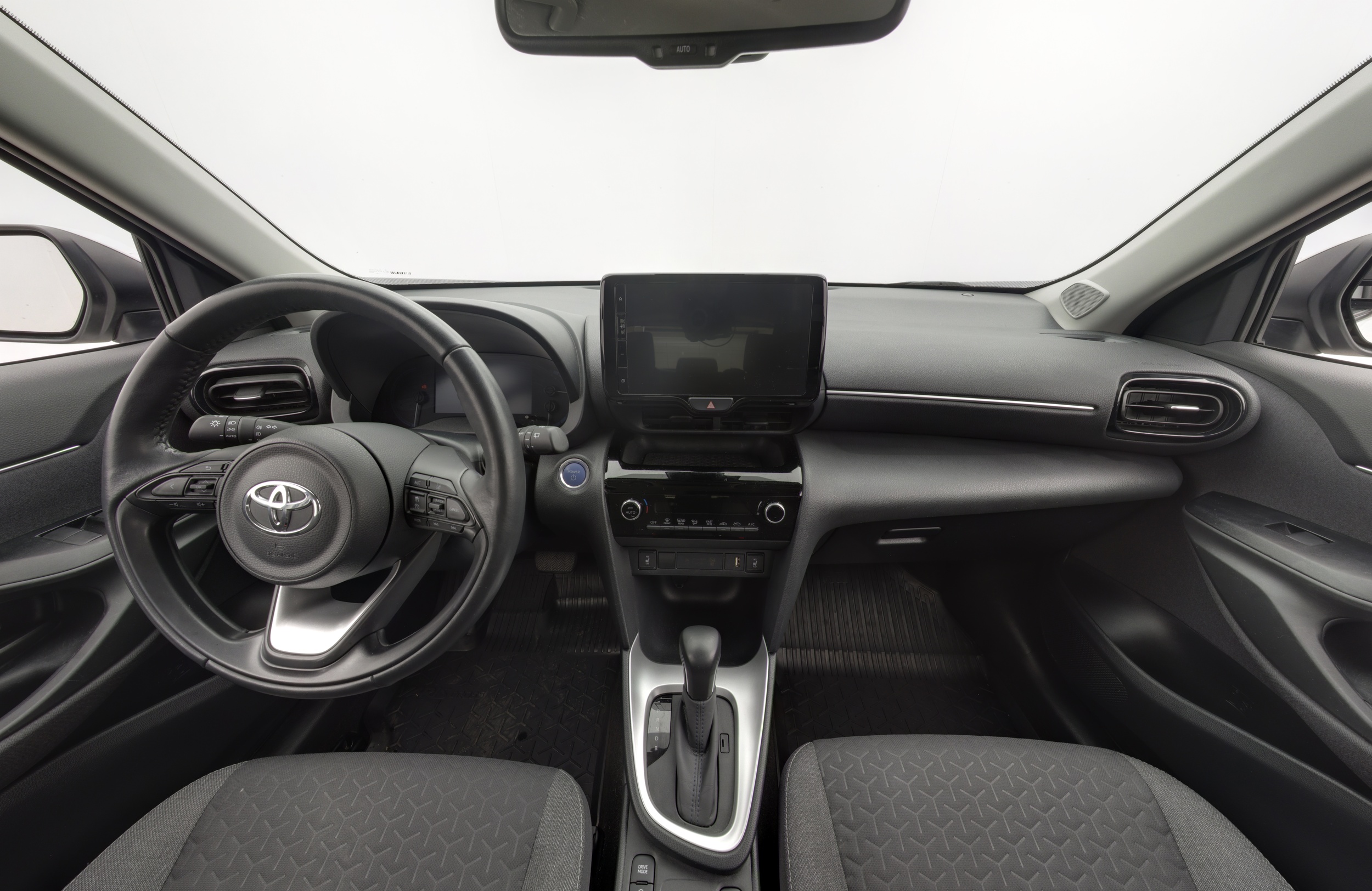 TOYOTA Yaris Cross 2023