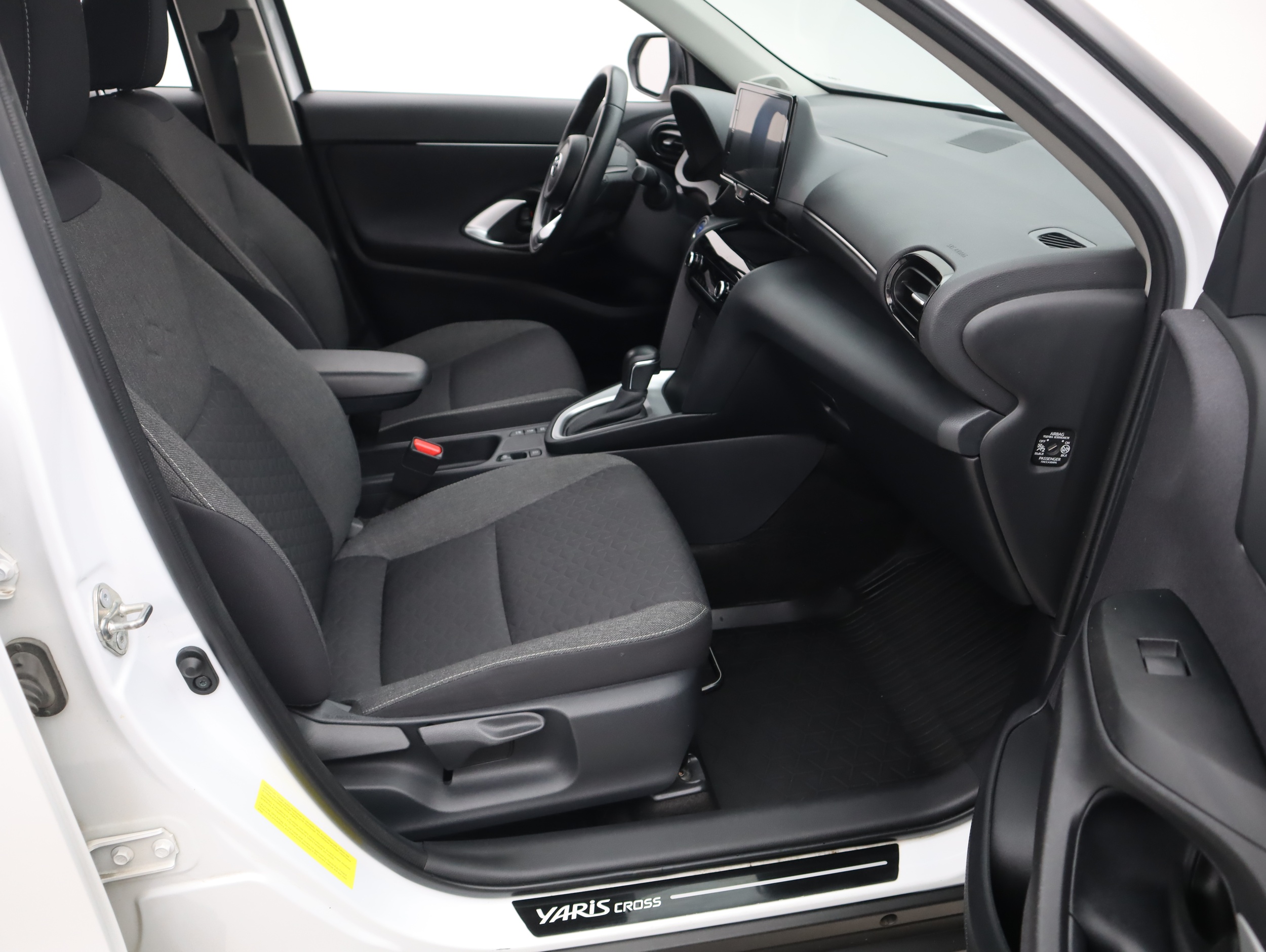 TOYOTA Yaris Cross 2023