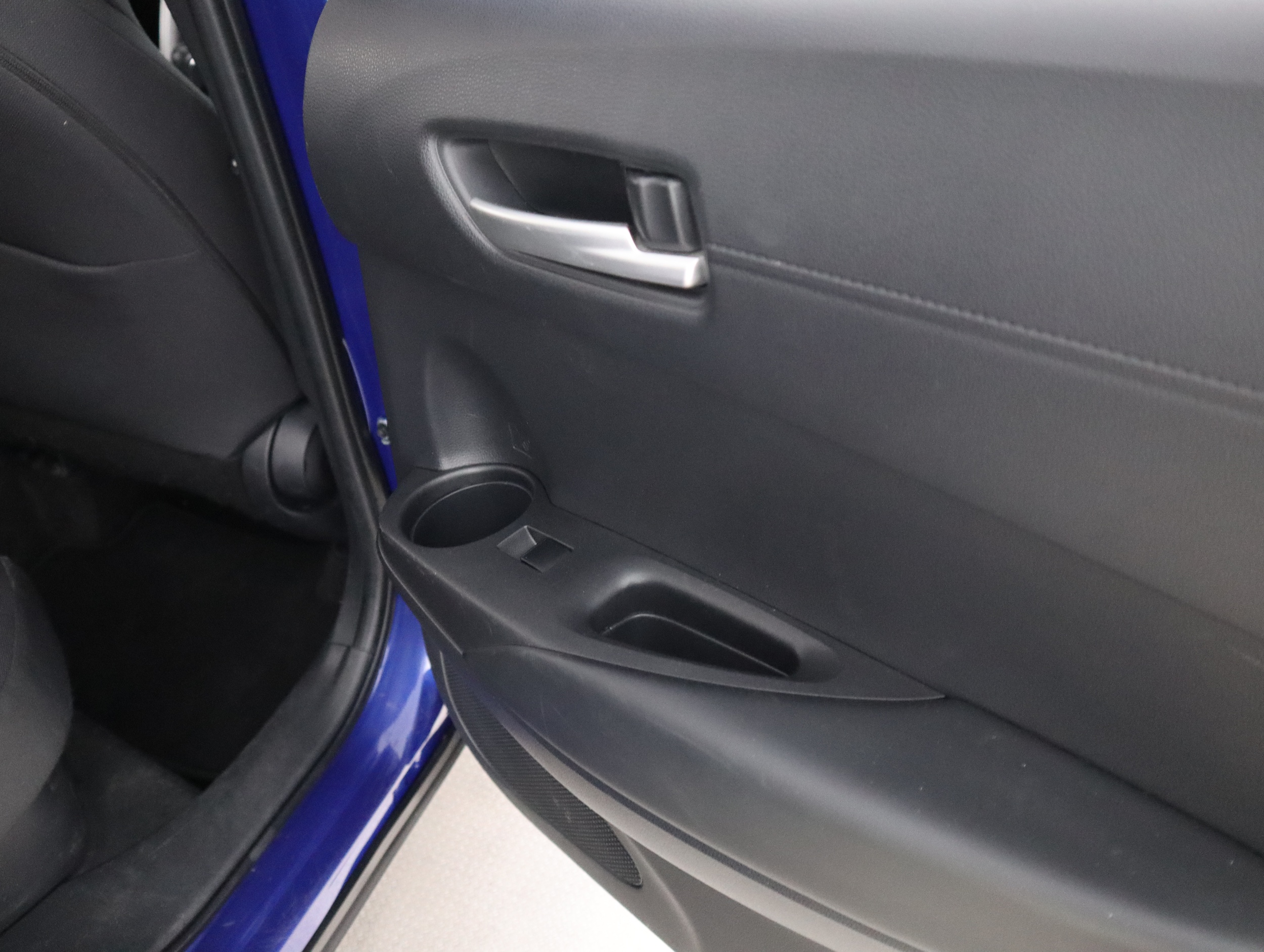 TOYOTA Corolla Cross 2024