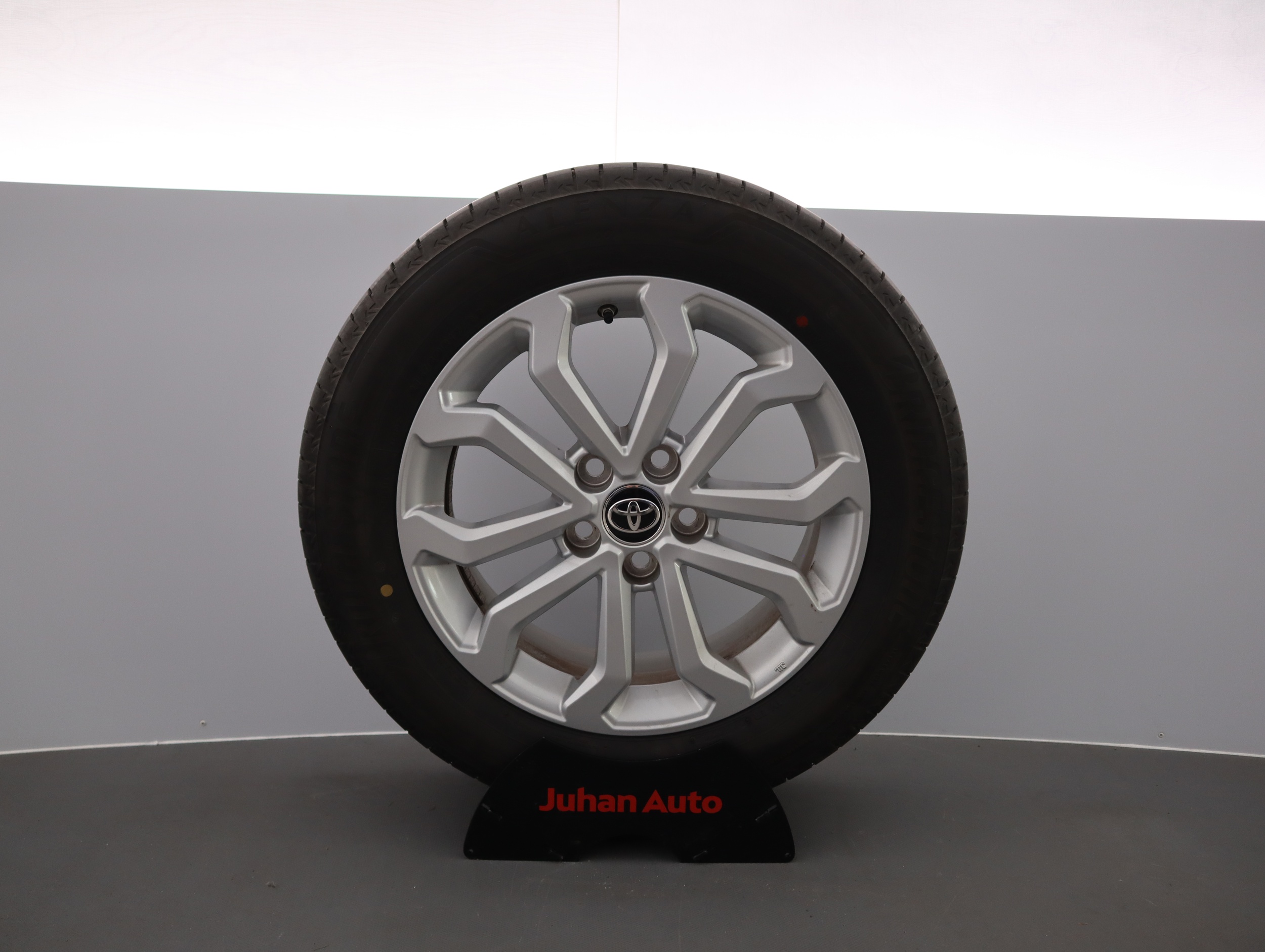 TOYOTA Corolla Cross 2024