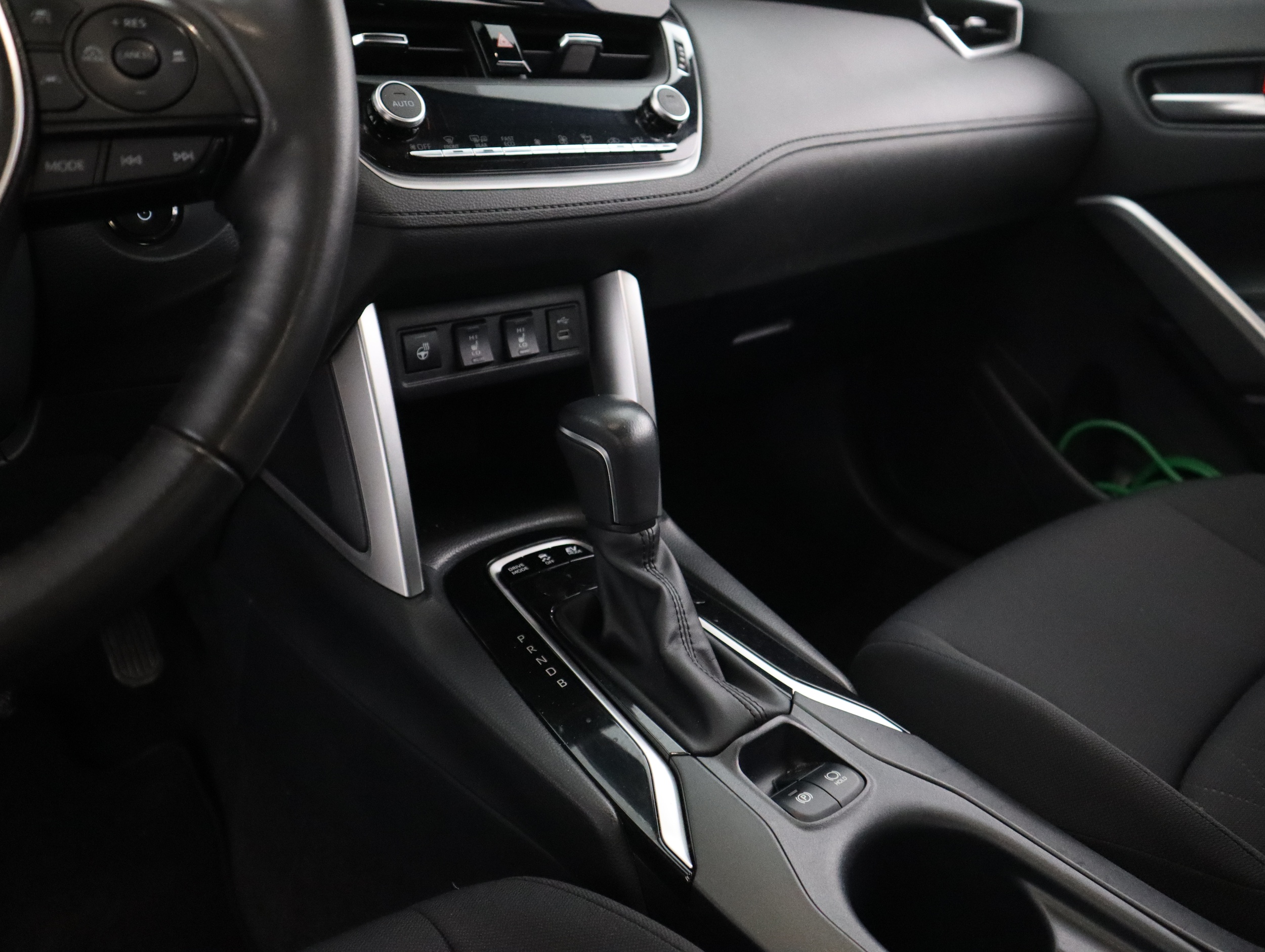 TOYOTA Corolla Cross 2024