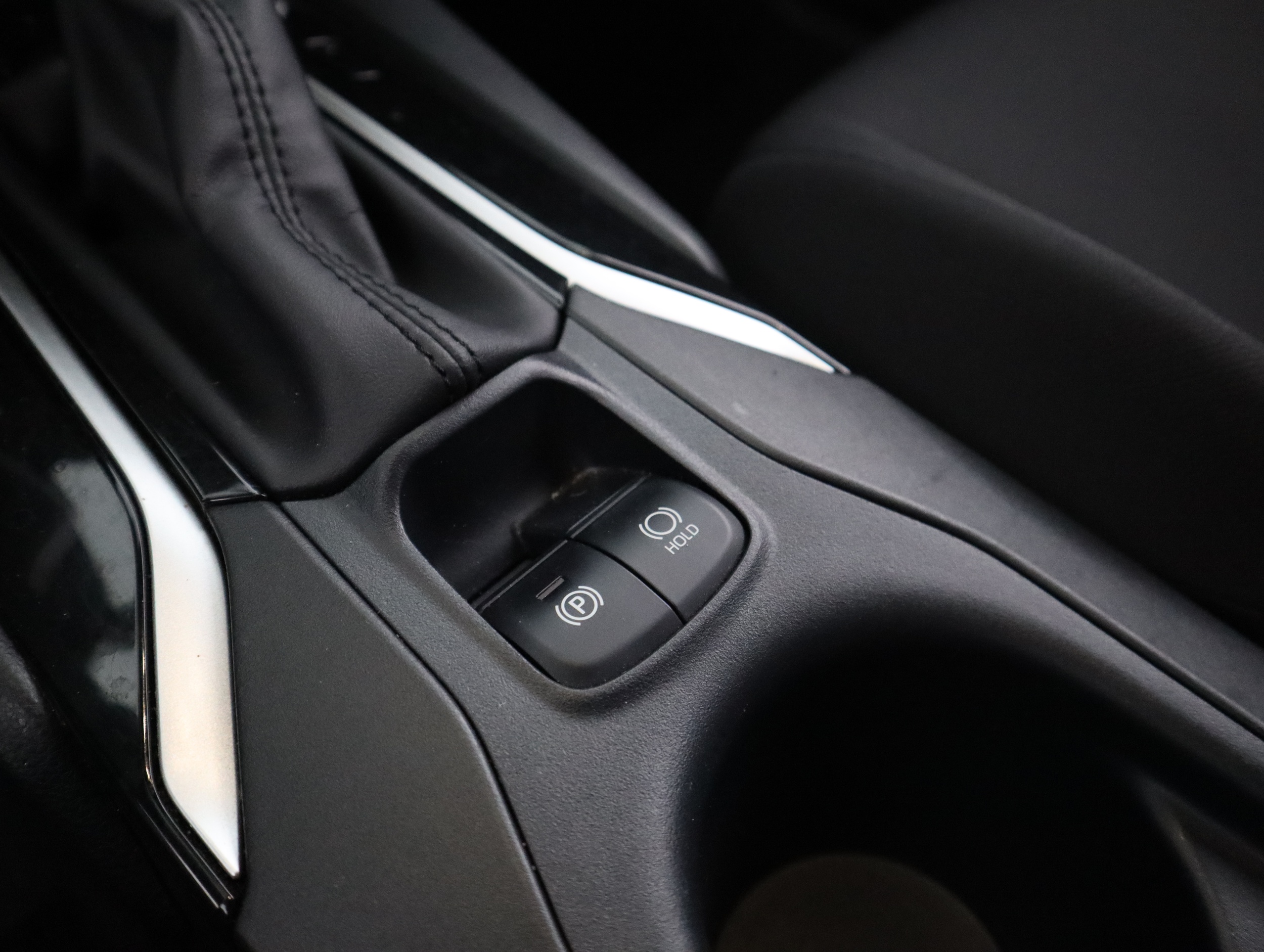 TOYOTA Corolla Cross 2024