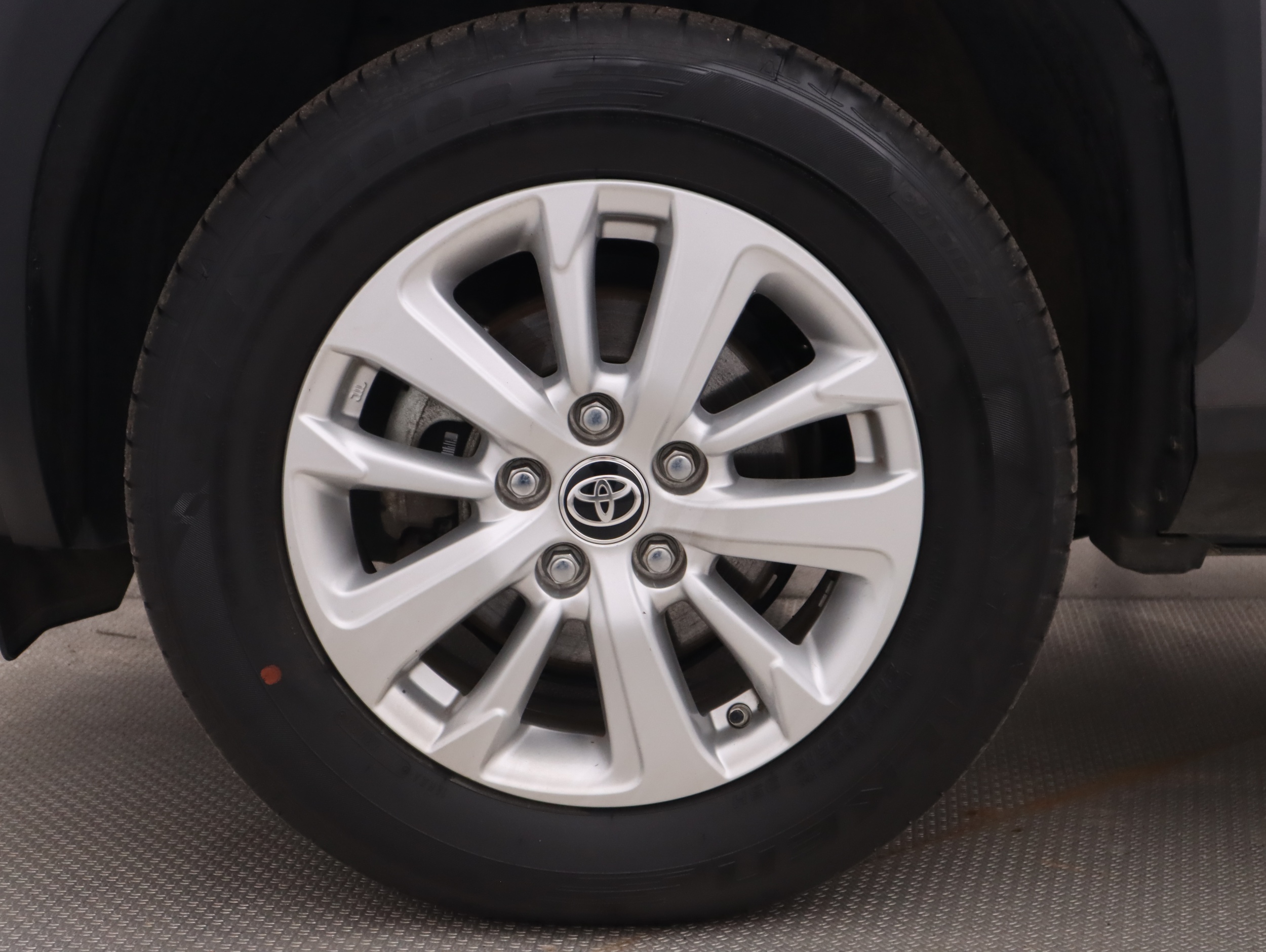 TOYOTA Yaris Cross 2023