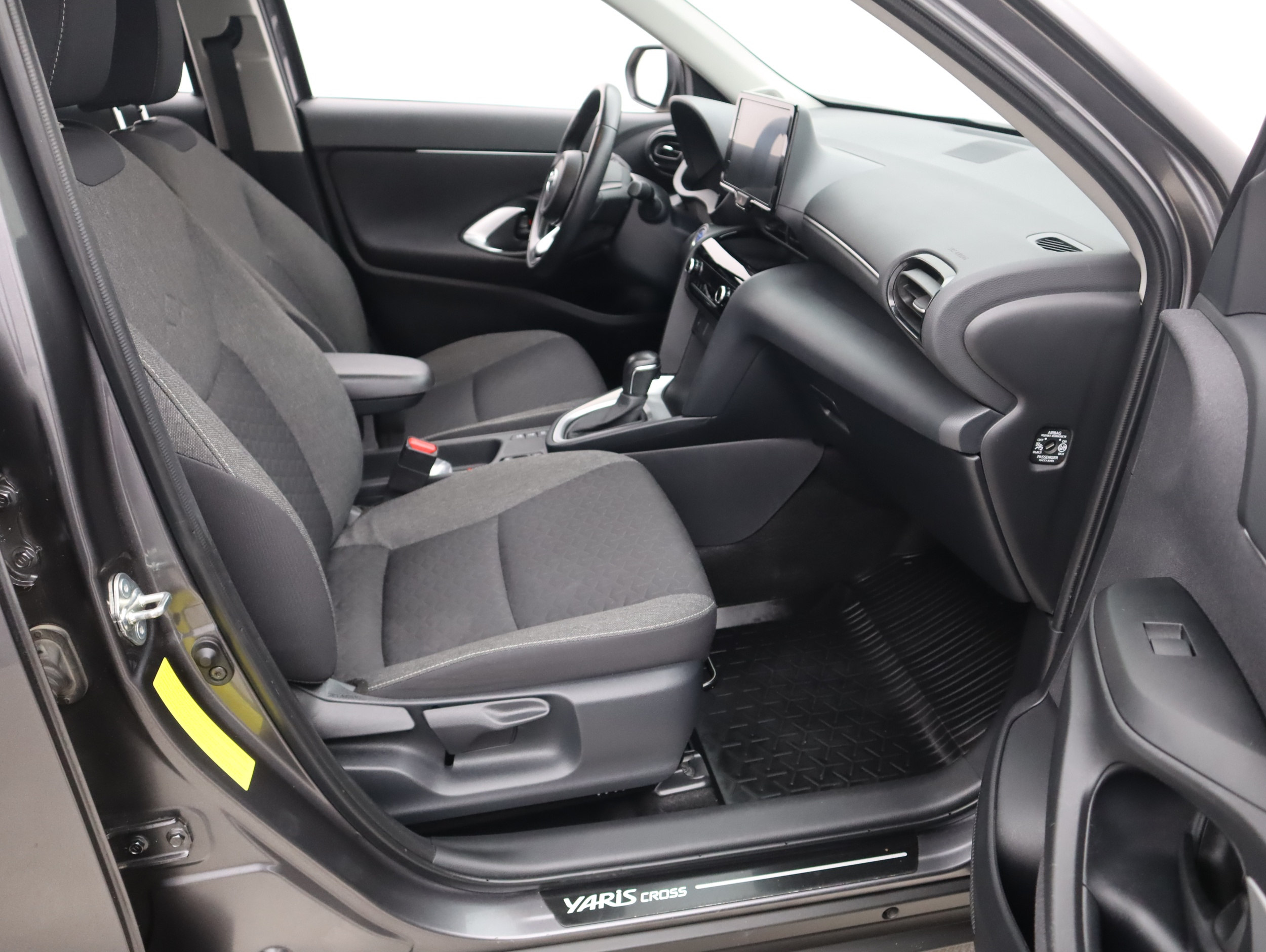 TOYOTA Yaris Cross 2023