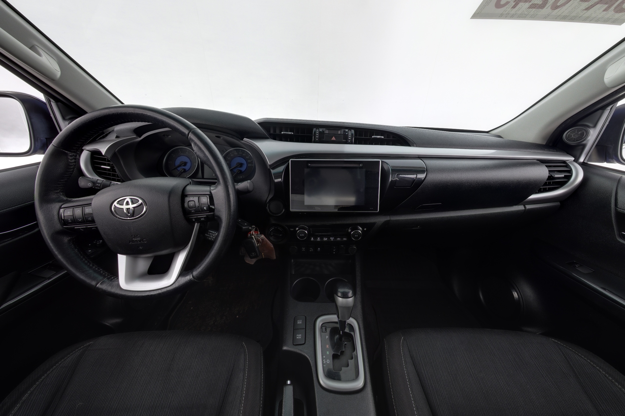 TOYOTA Hilux 2020