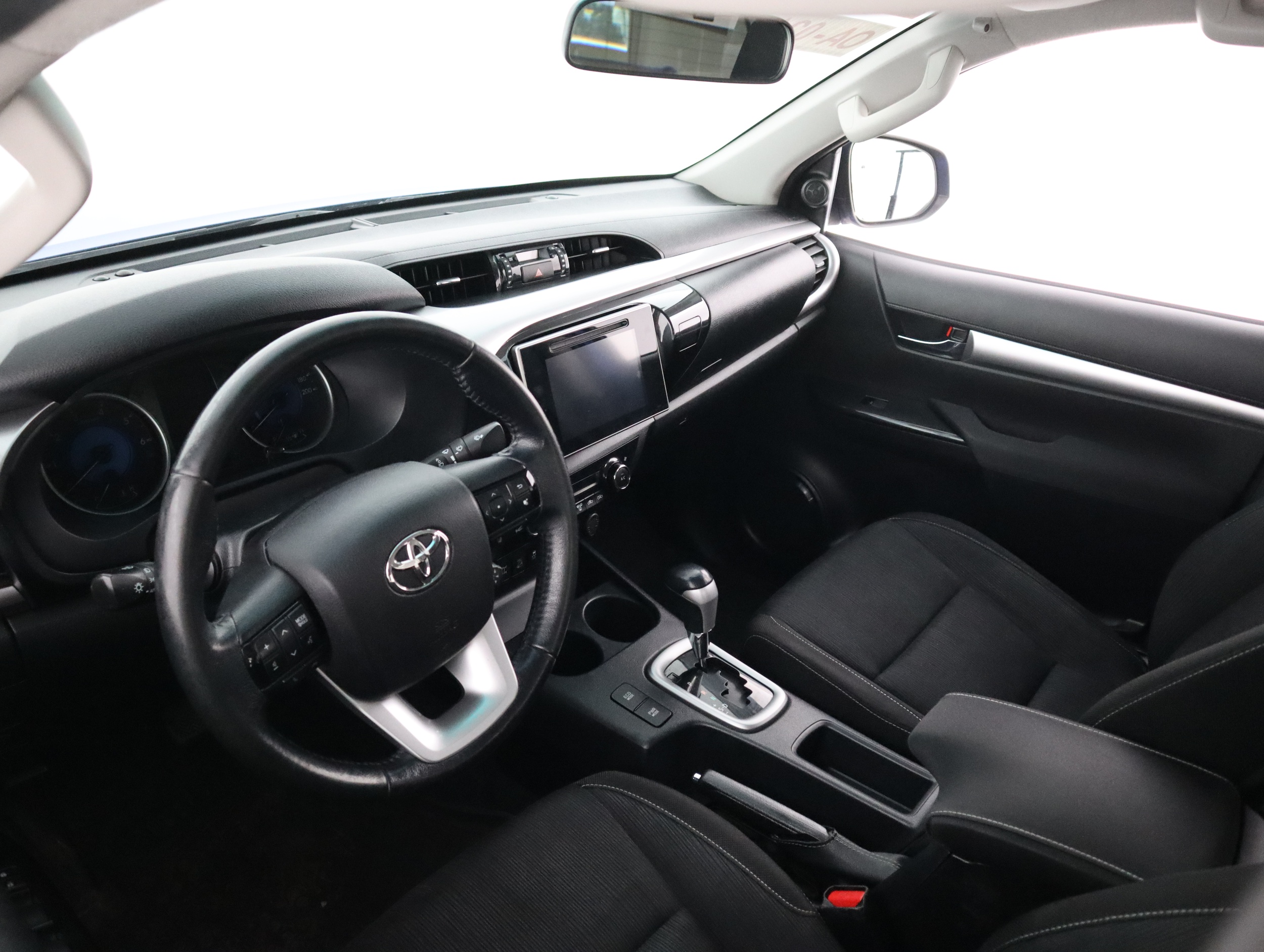 TOYOTA Hilux 2020