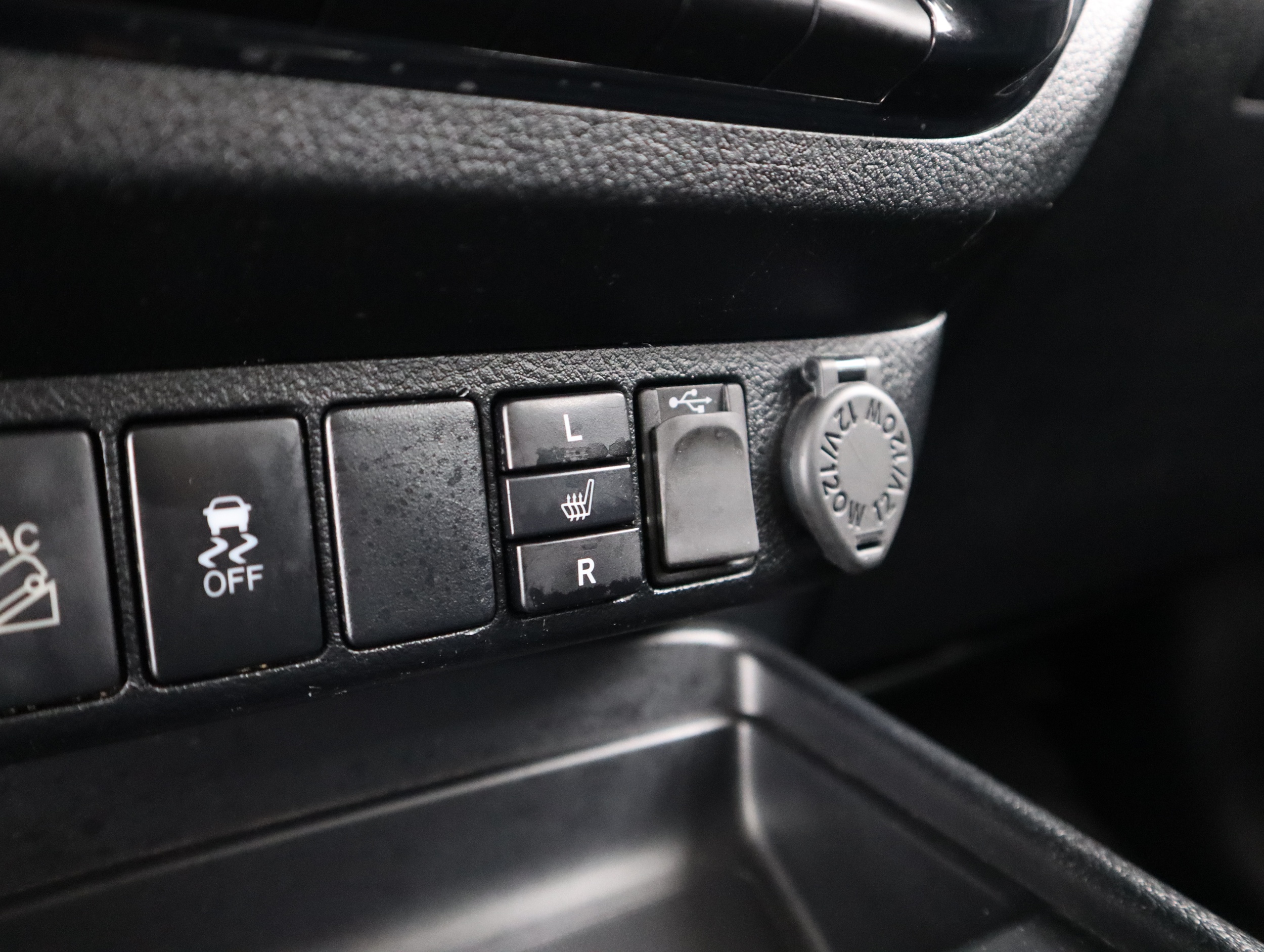 TOYOTA Hilux 2020