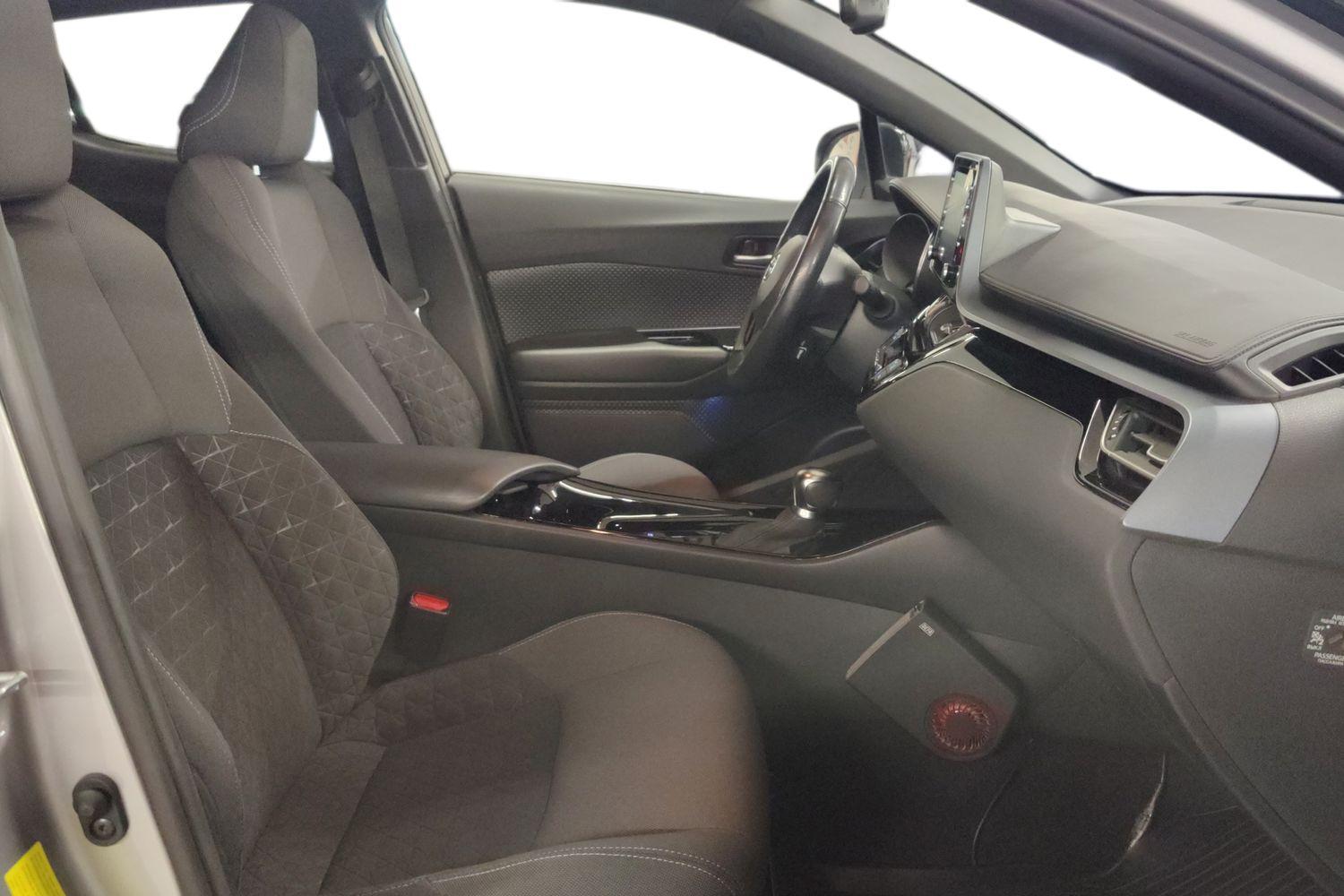 TOYOTA C-HR 2021