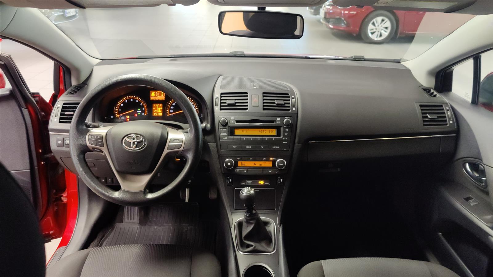 TOYOTA Avensis 2010