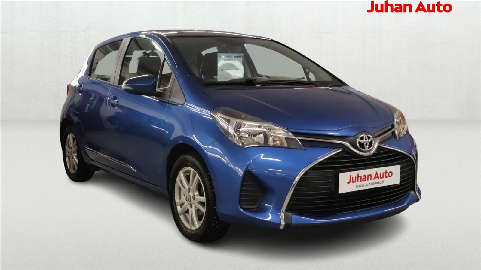 TOYOTA Yaris 2015