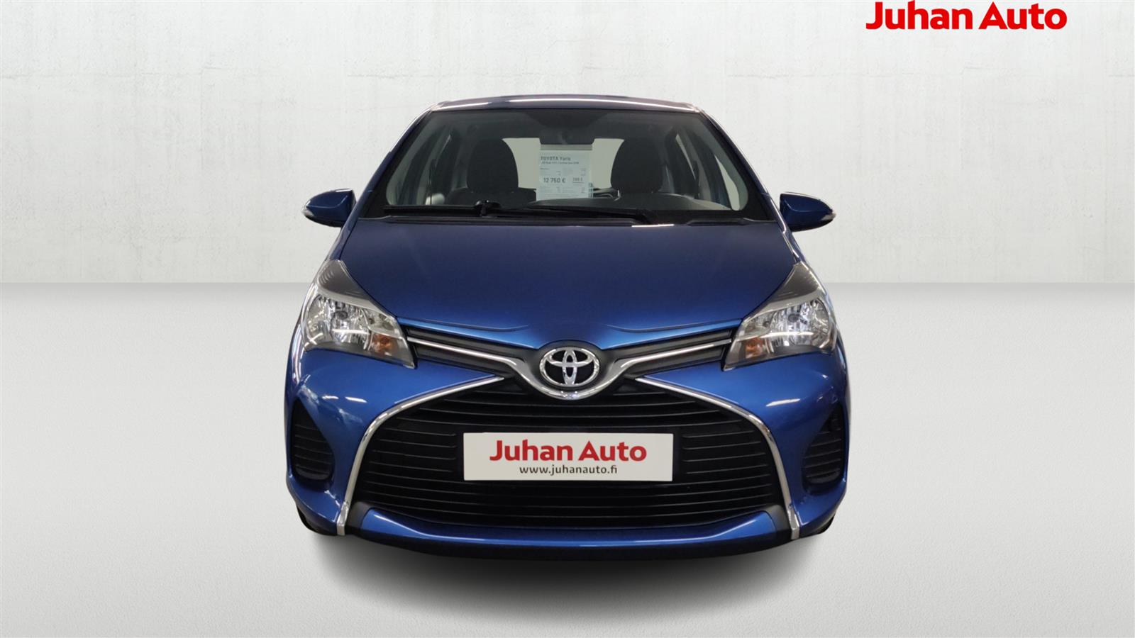 TOYOTA Yaris 2015
