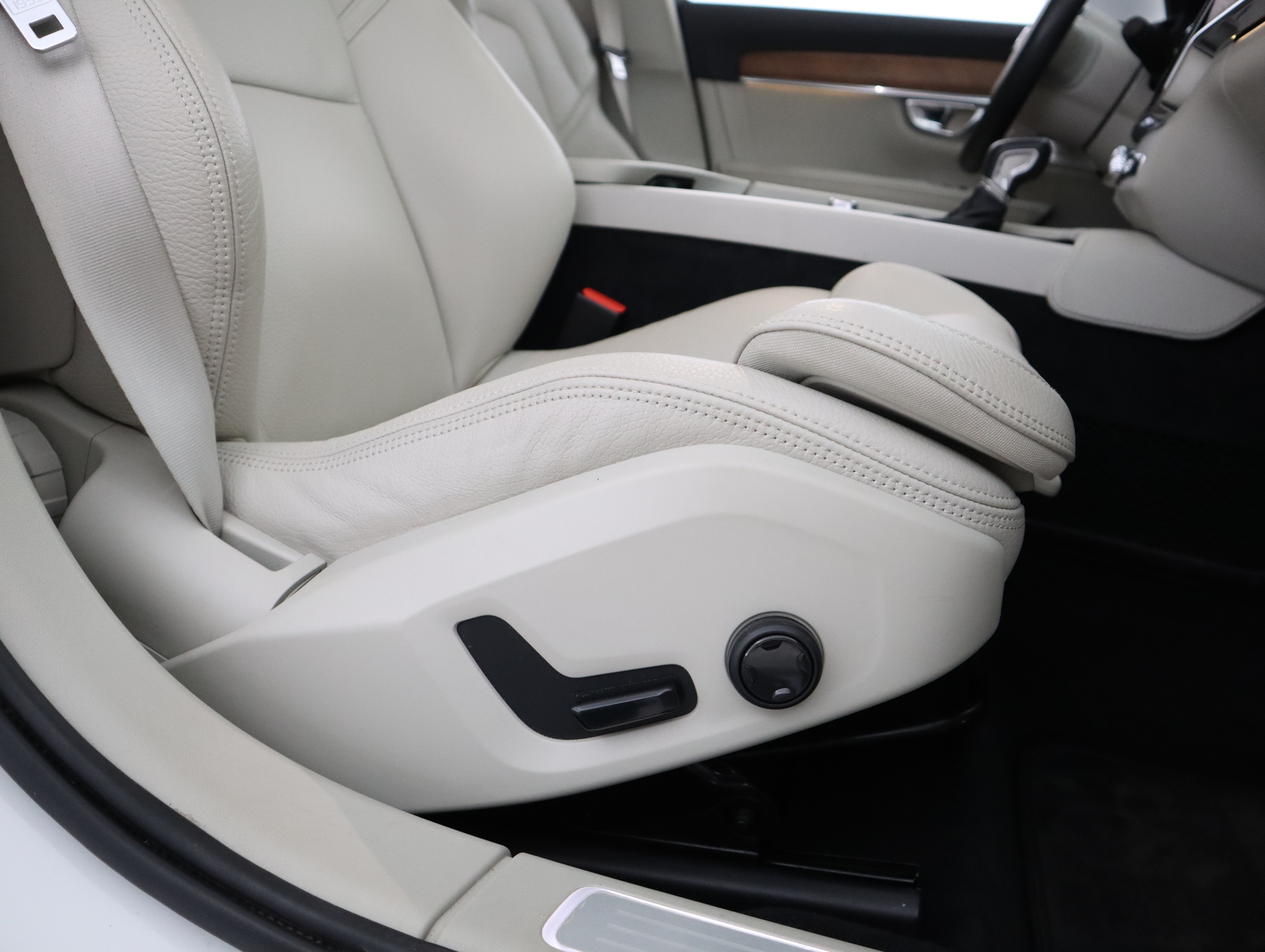 VOLVO S90 2017