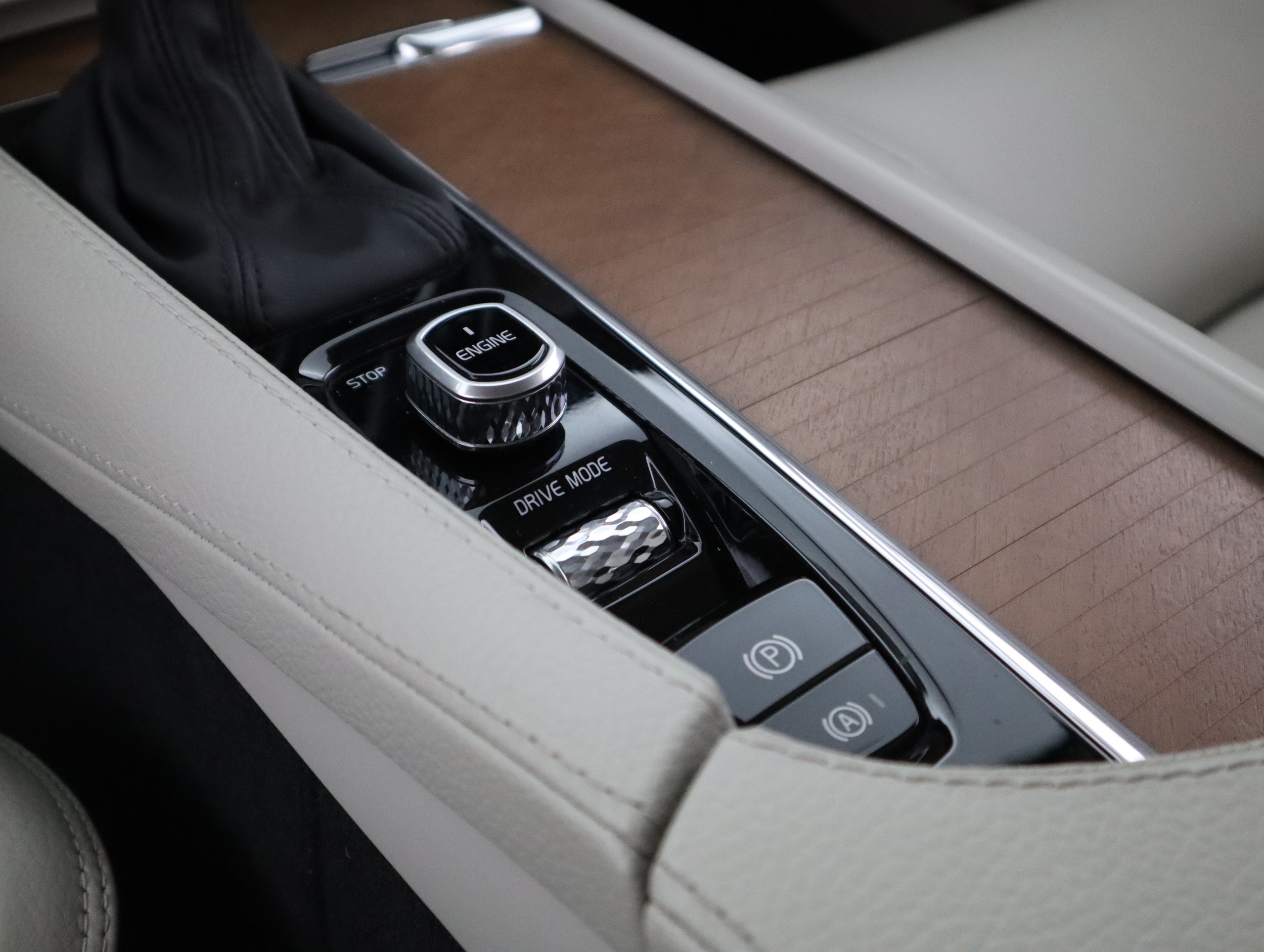 VOLVO S90 2017