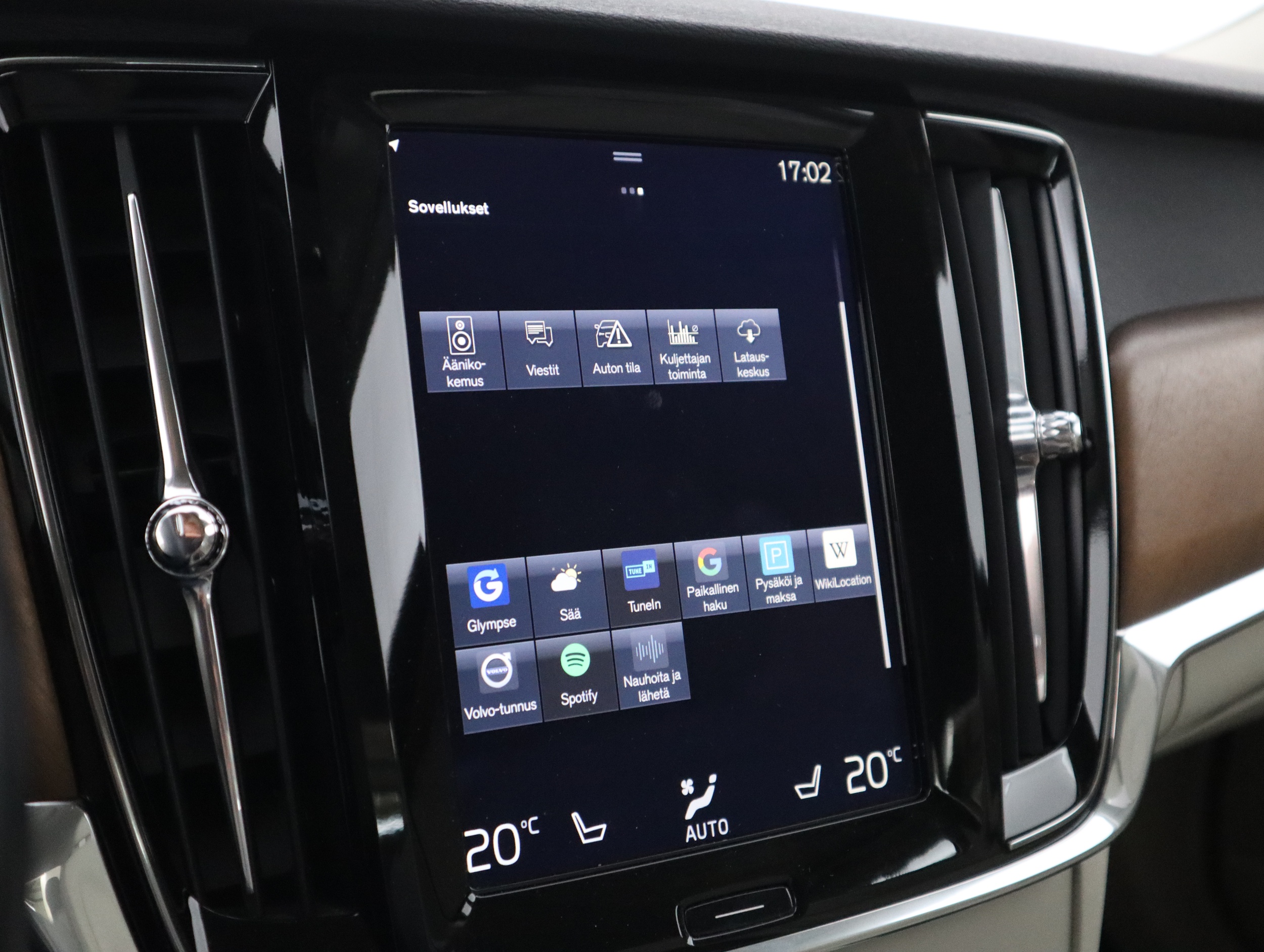 VOLVO S90 2017