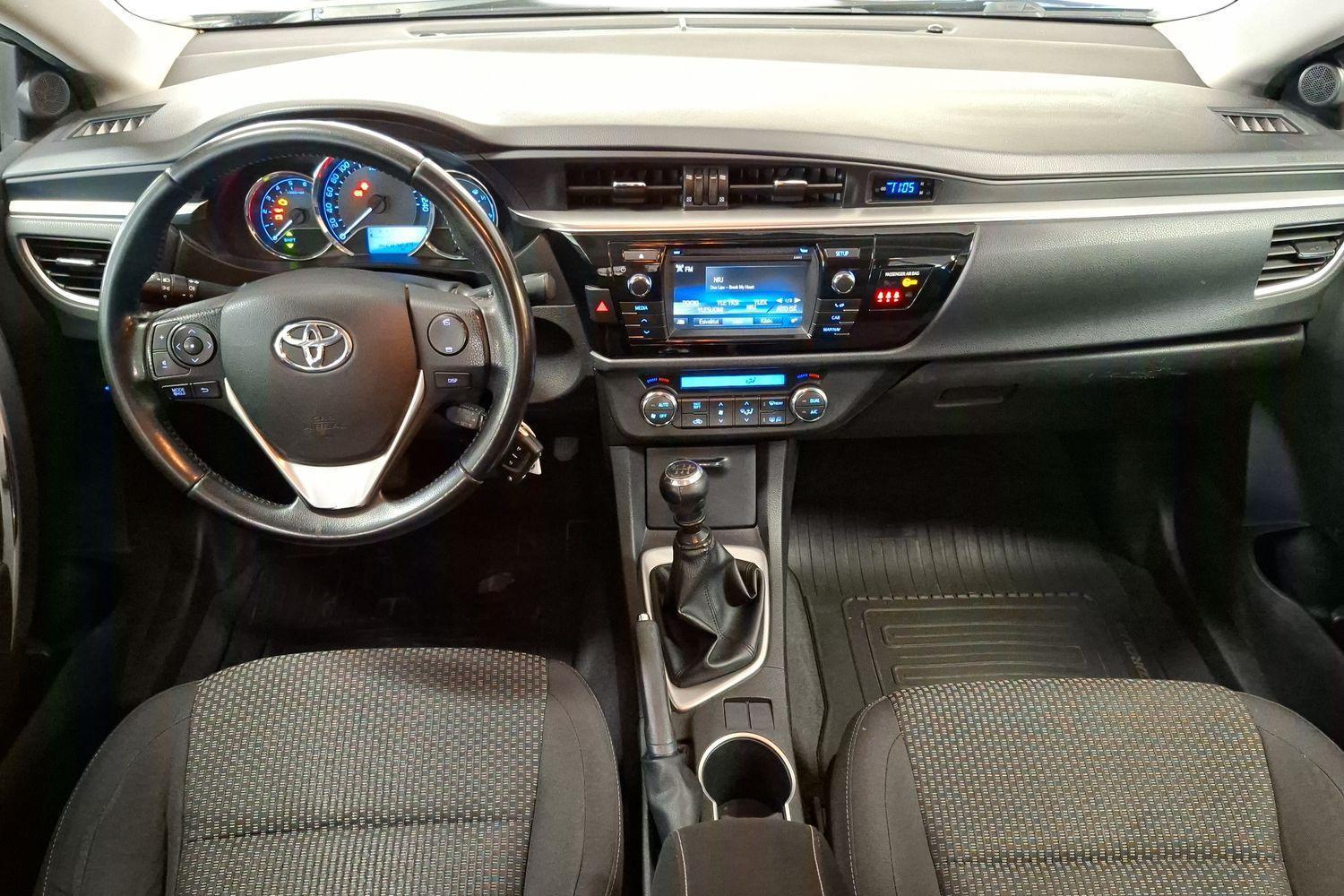TOYOTA Corolla 2014