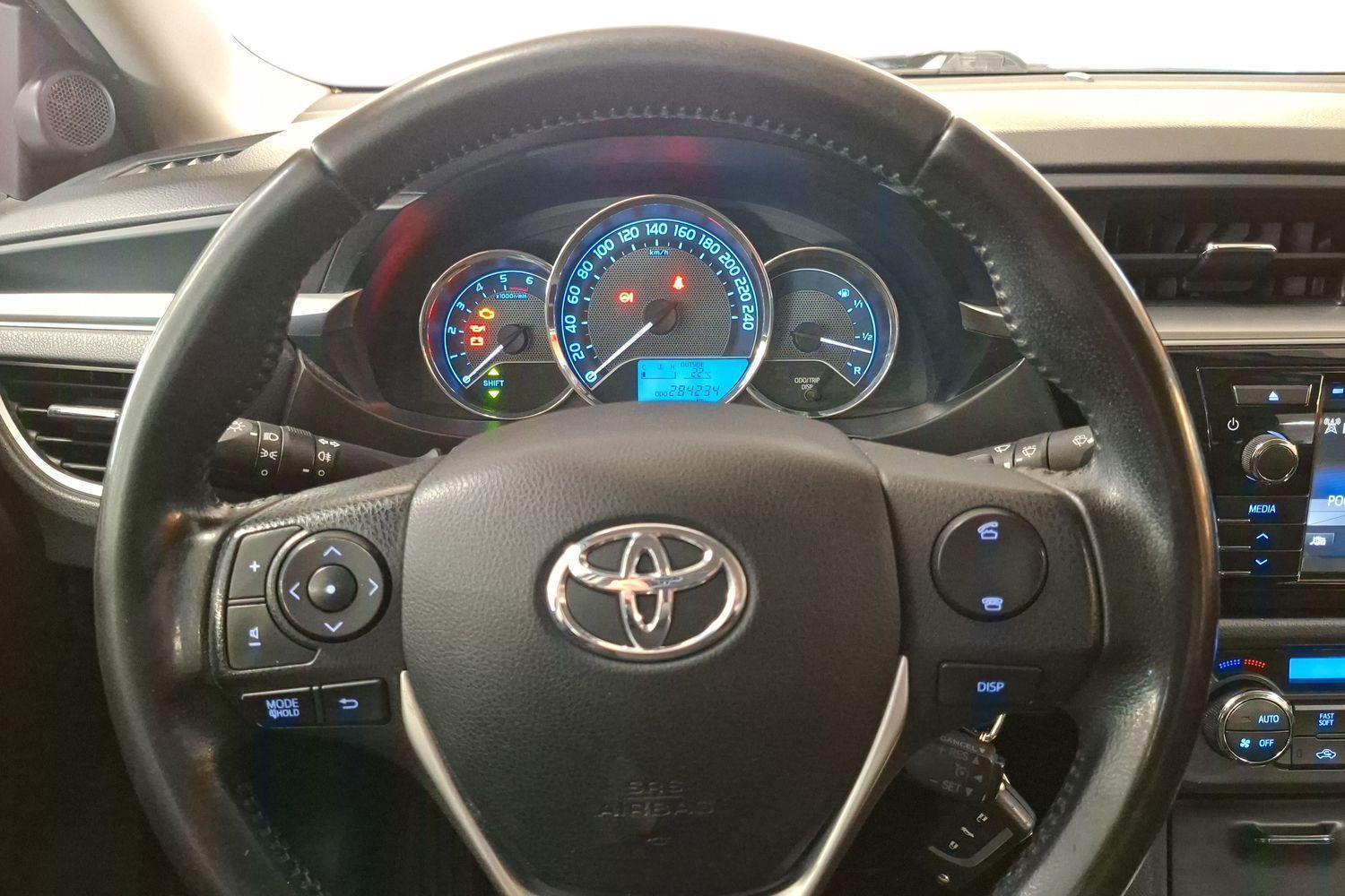 TOYOTA Corolla 2014