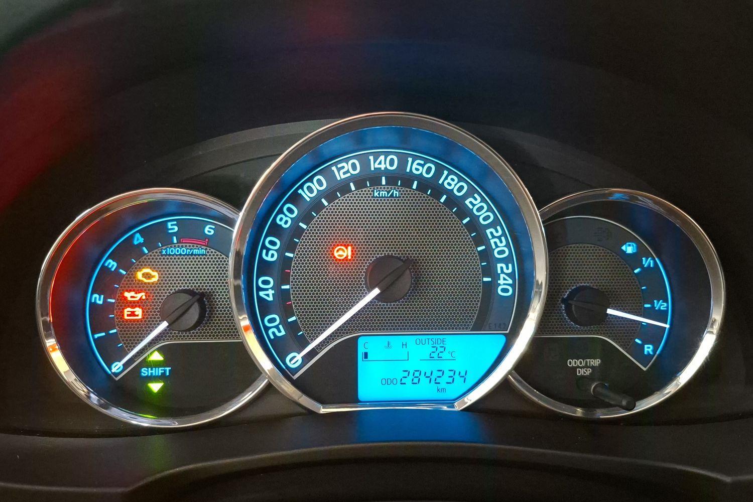 TOYOTA Corolla 2014