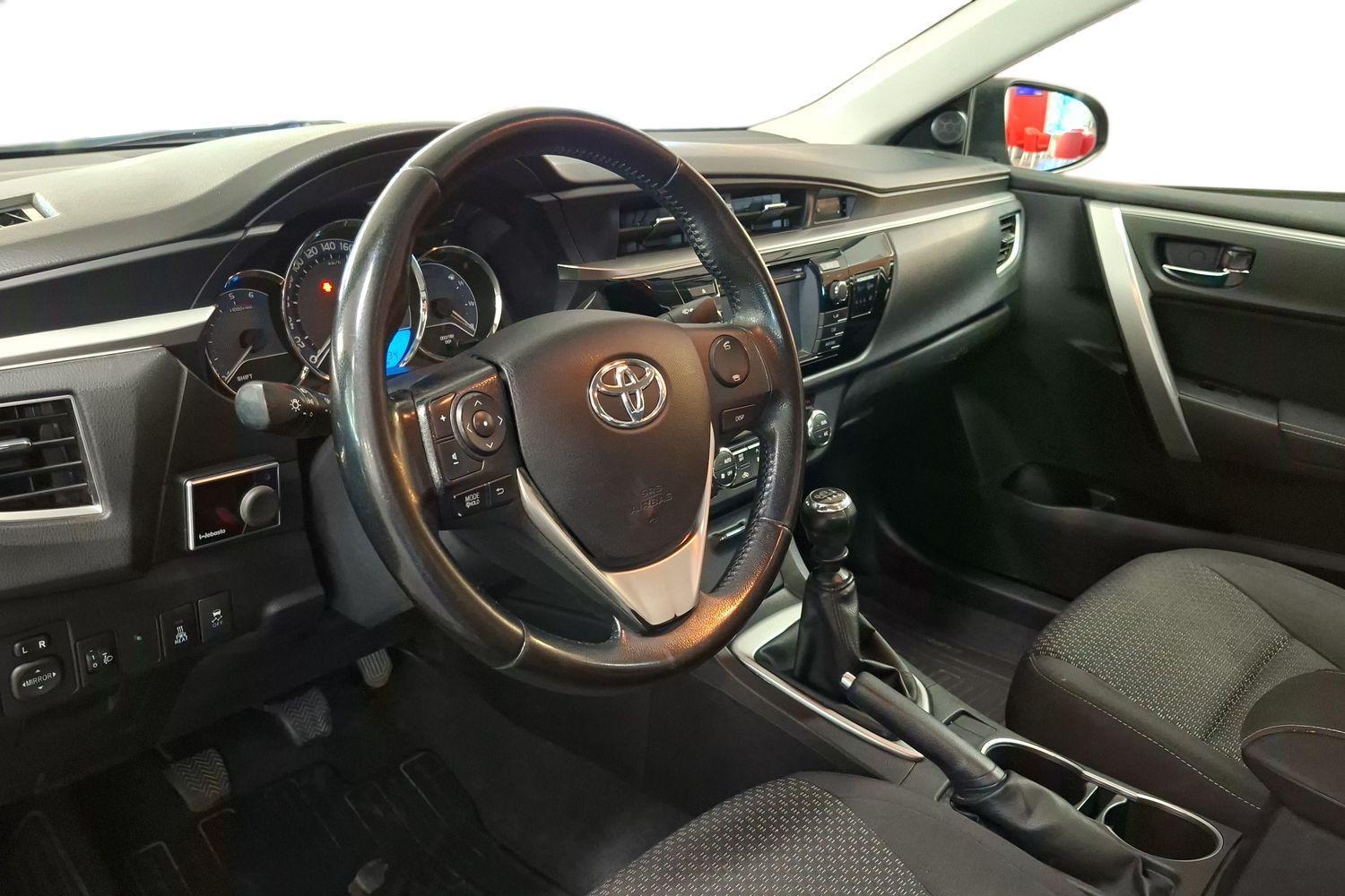 TOYOTA Corolla 2014